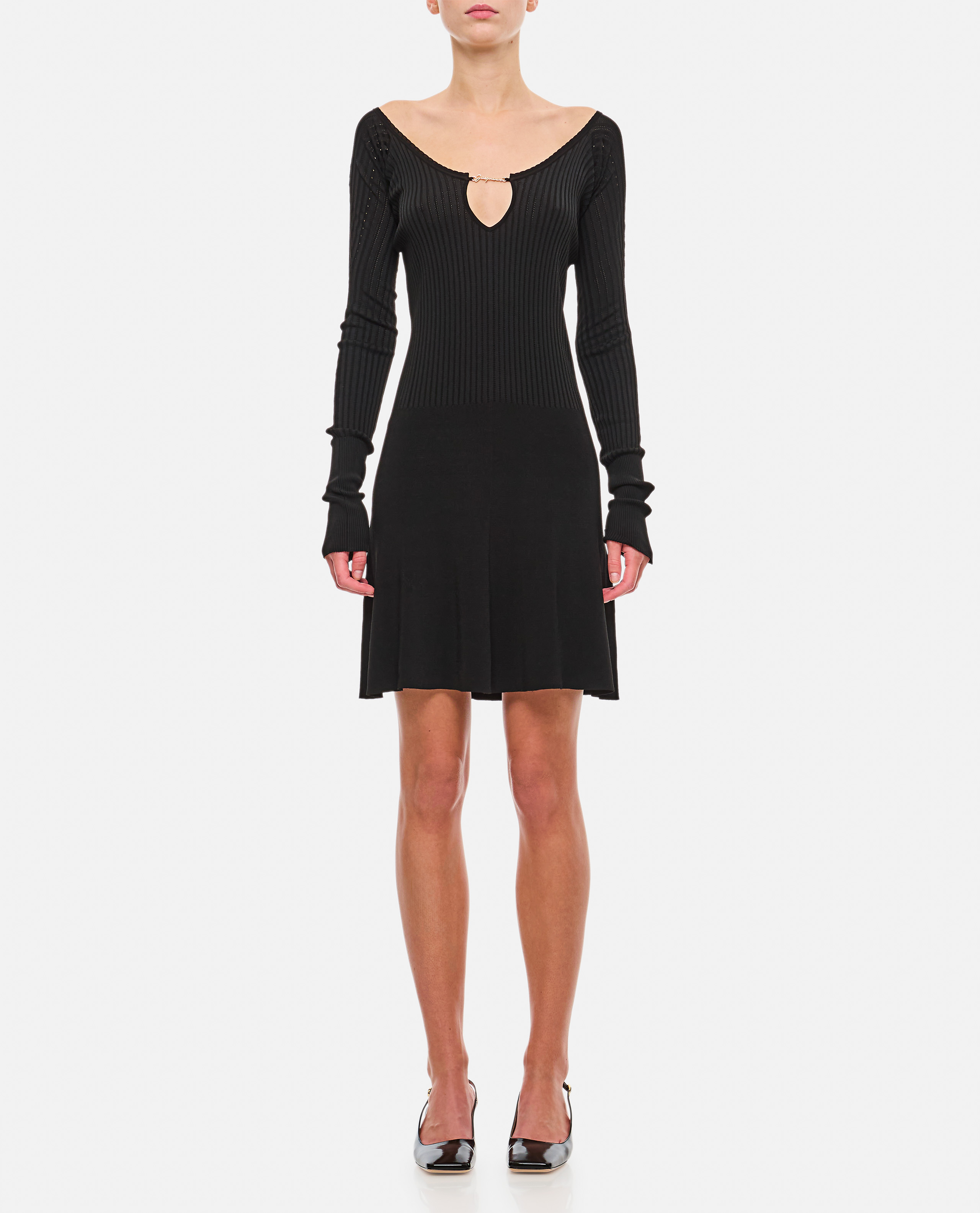 fw24---jacquemus---241kn3562358990_1-p0.jpg