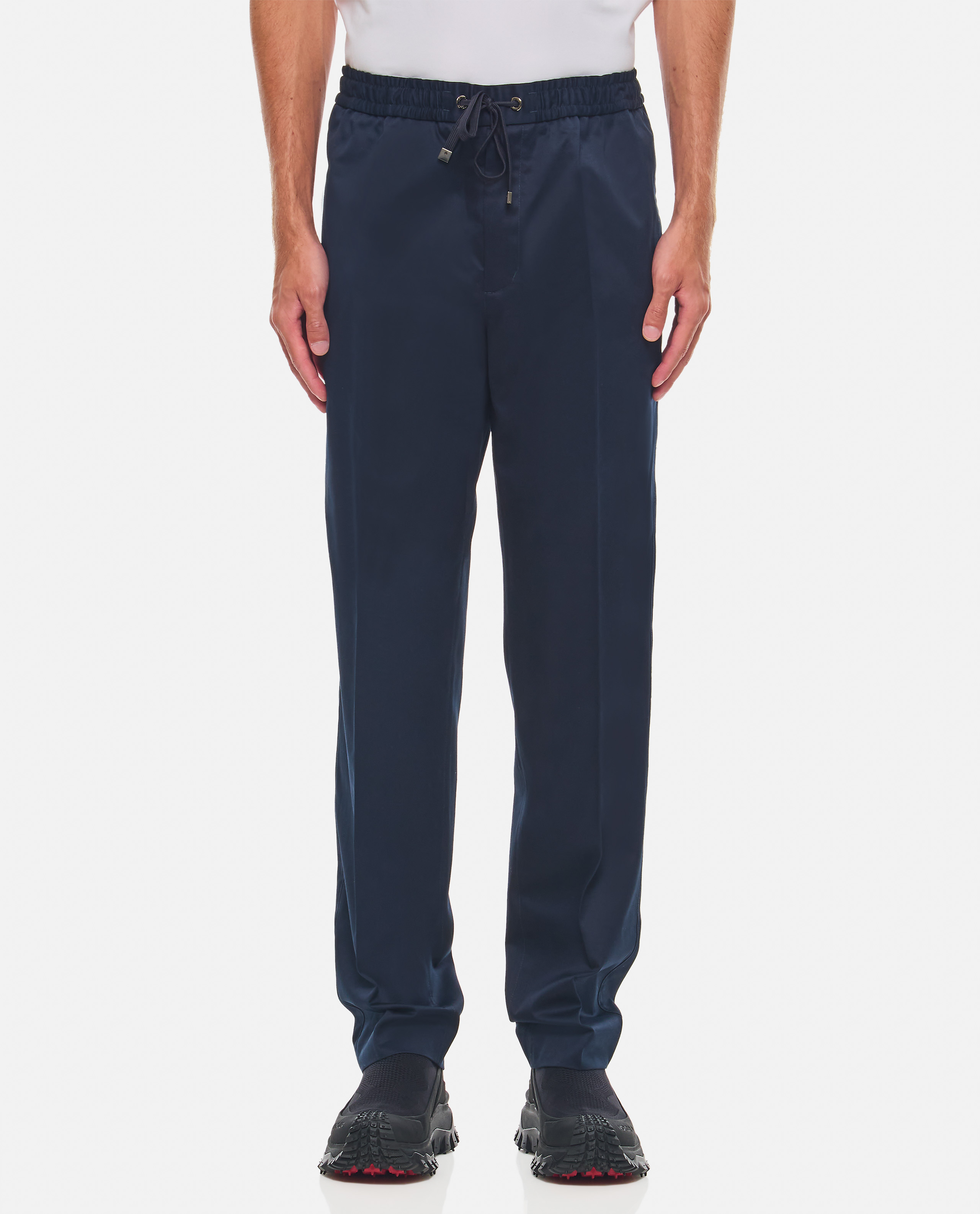 fw24---moncler---2a00025597v1774_1-p0.jpg