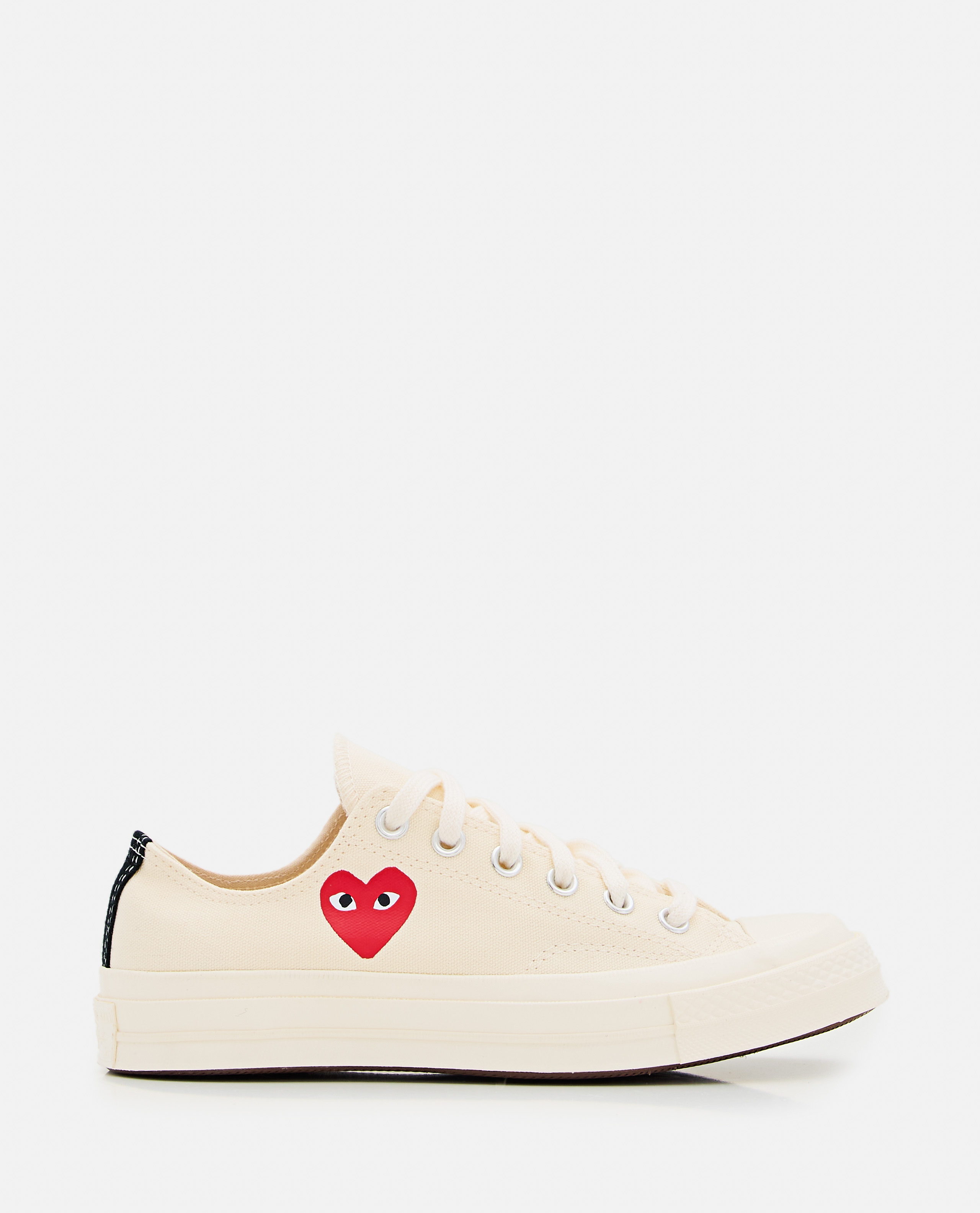 fw24---comme des gar()ons play---azk128white_1-p0.jpg
