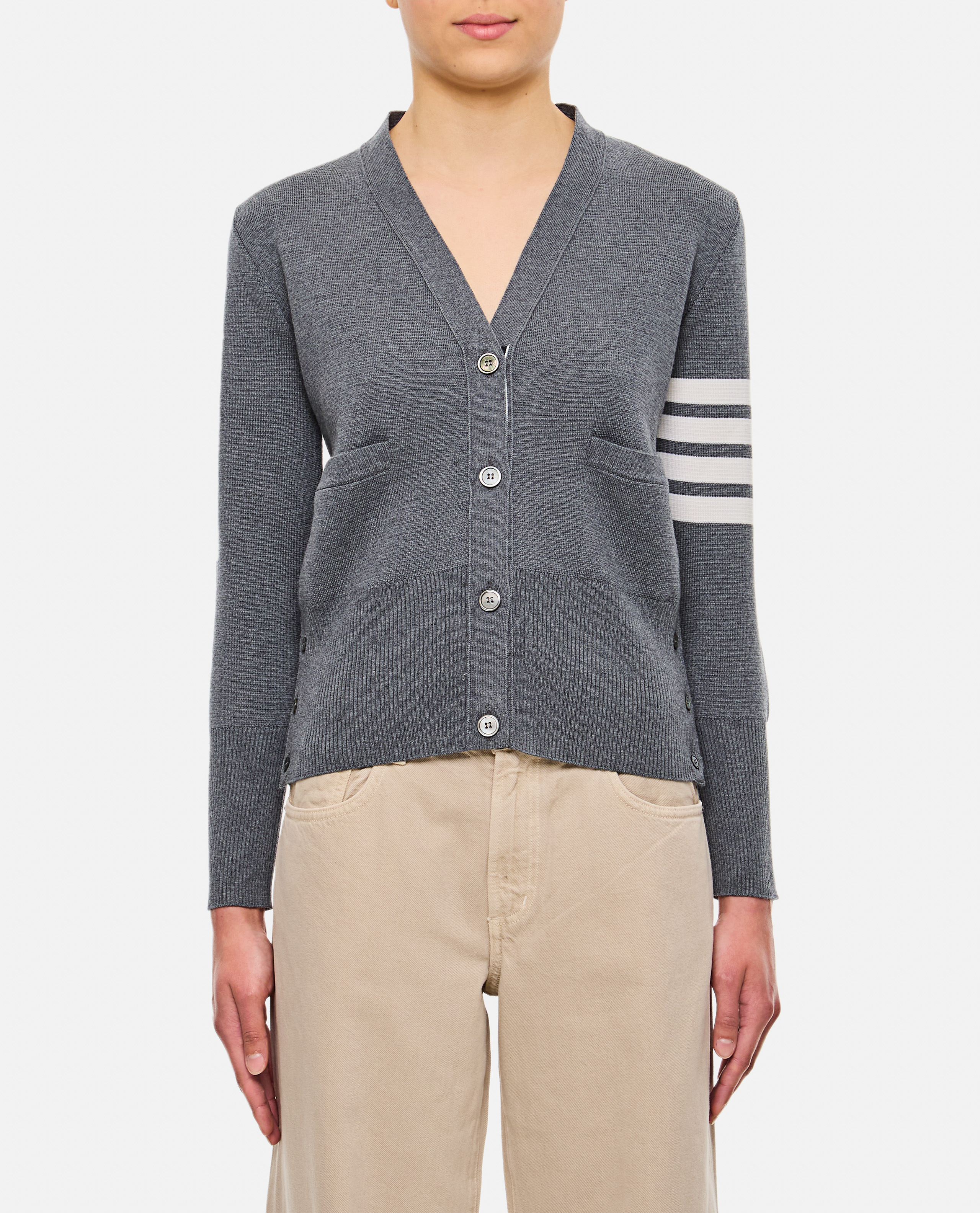 ss25---thom browne---fkc207a00014035_1-p0.jpg