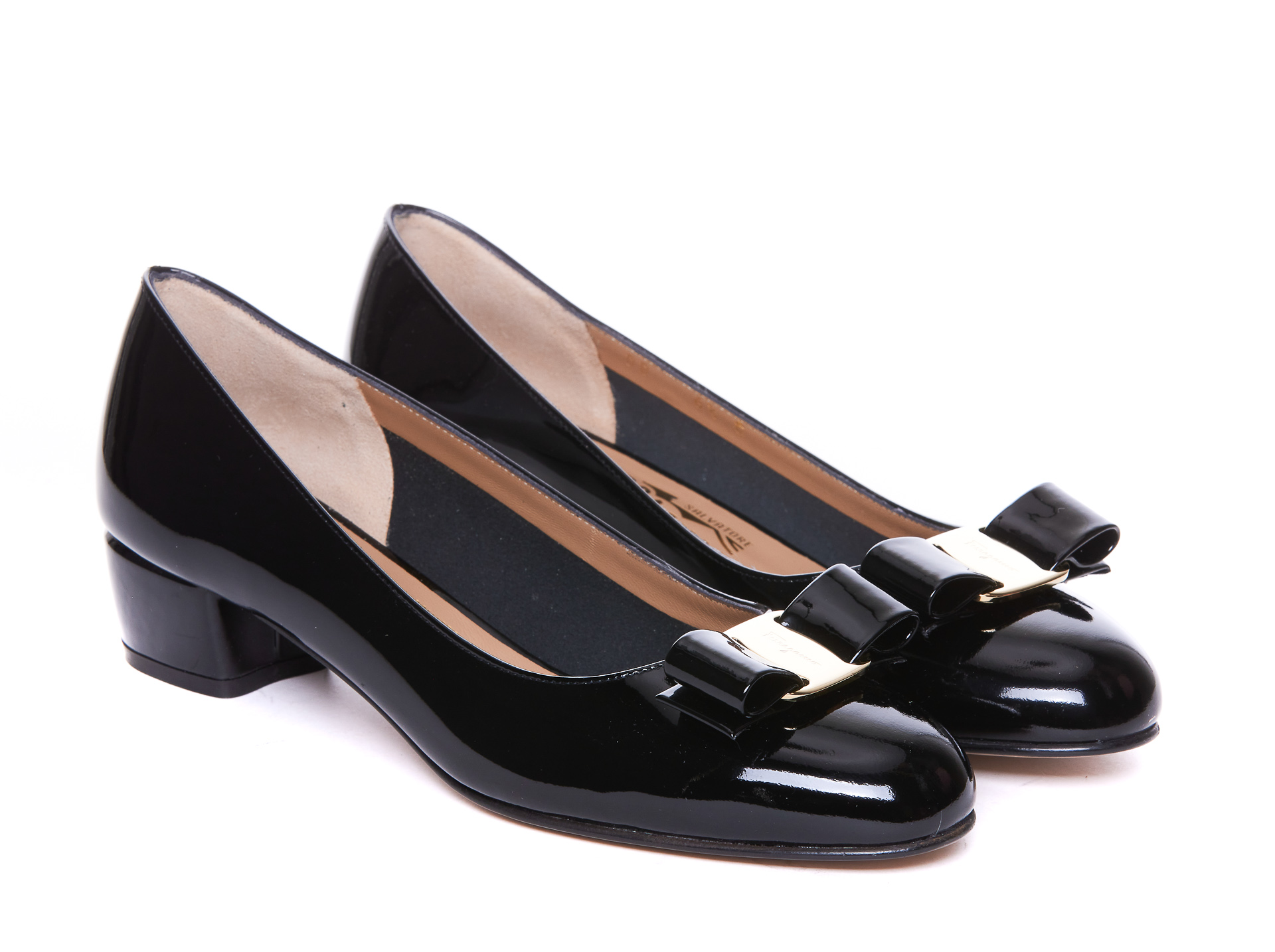 2459101.P25-ferragamo-59196301B221NERO_3_P.JPEG