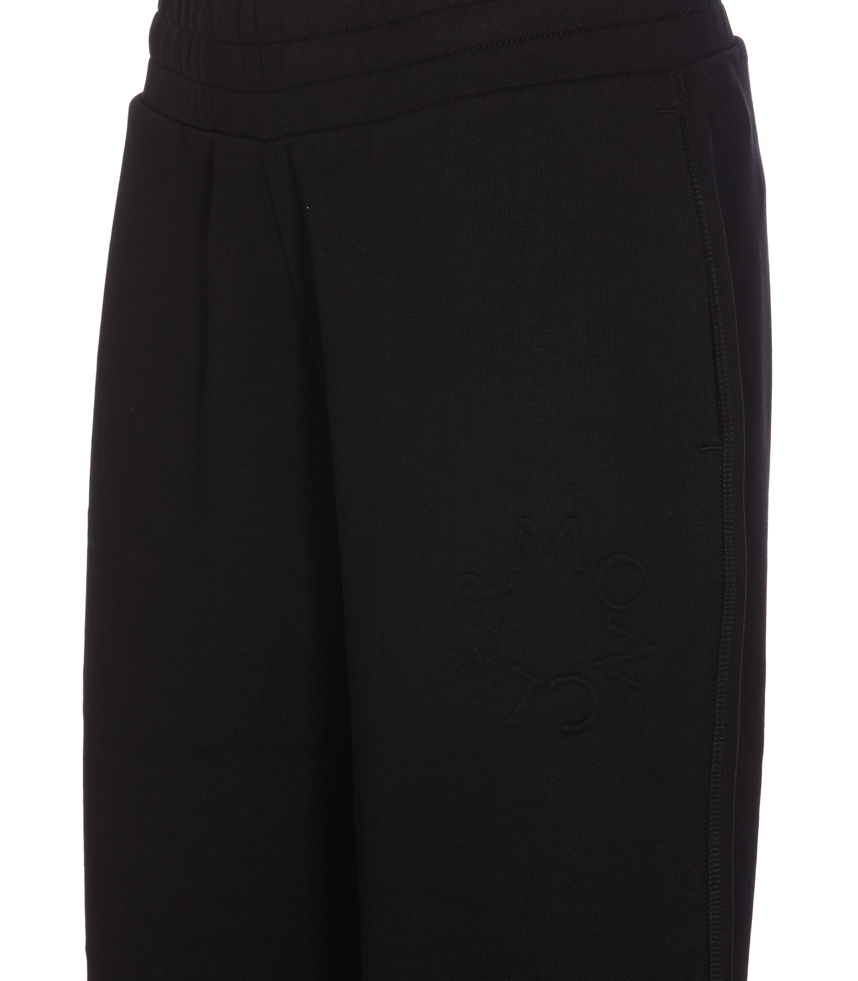2360197.P24-moncler-8H000-05809KR999_3_P.JPEG