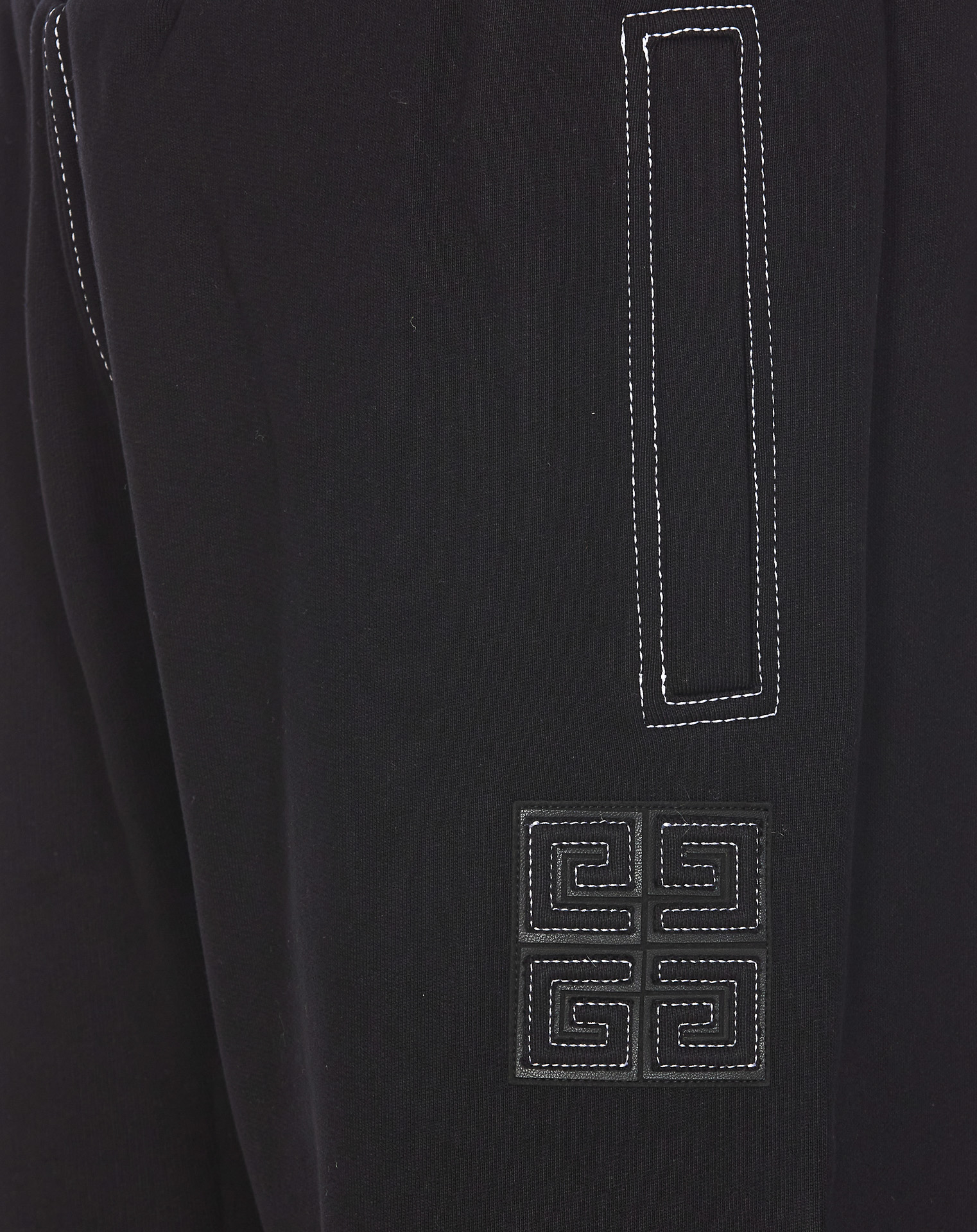 2424005.P25-givenchy-BM51DA3YPQ004_3_P.JPEG