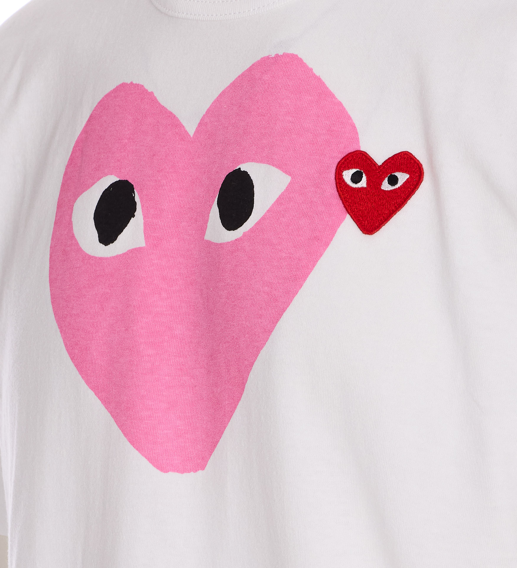 2462968.A25-comme-des-garcons-play-T1064_2_P.JPEG