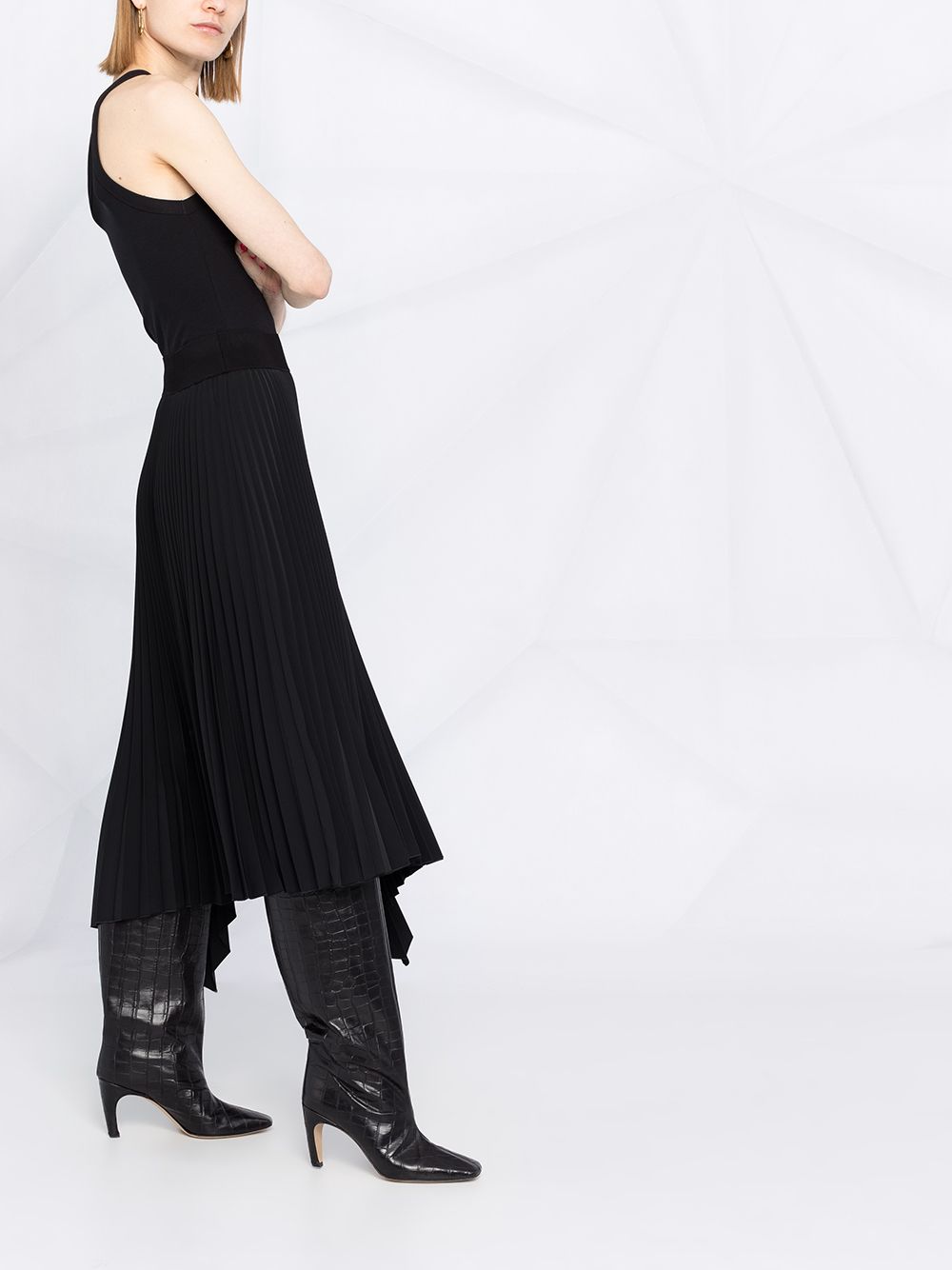 fw24---toteme pre---211437772200_4_p.JPEG