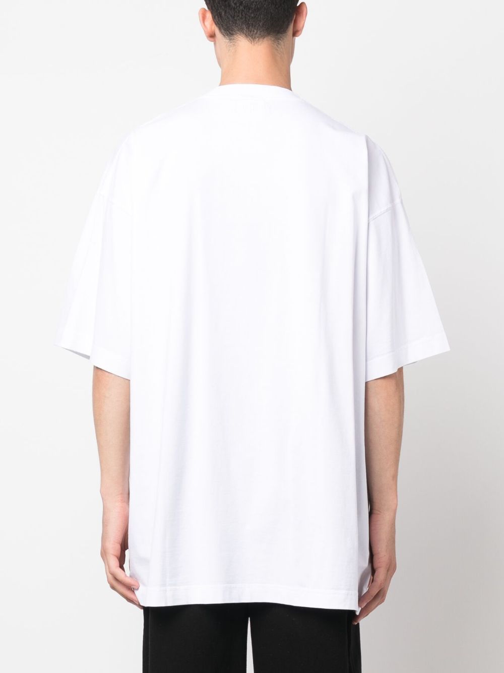 fw23---vetements---ue54tr100wwhite_1_p.JPEG