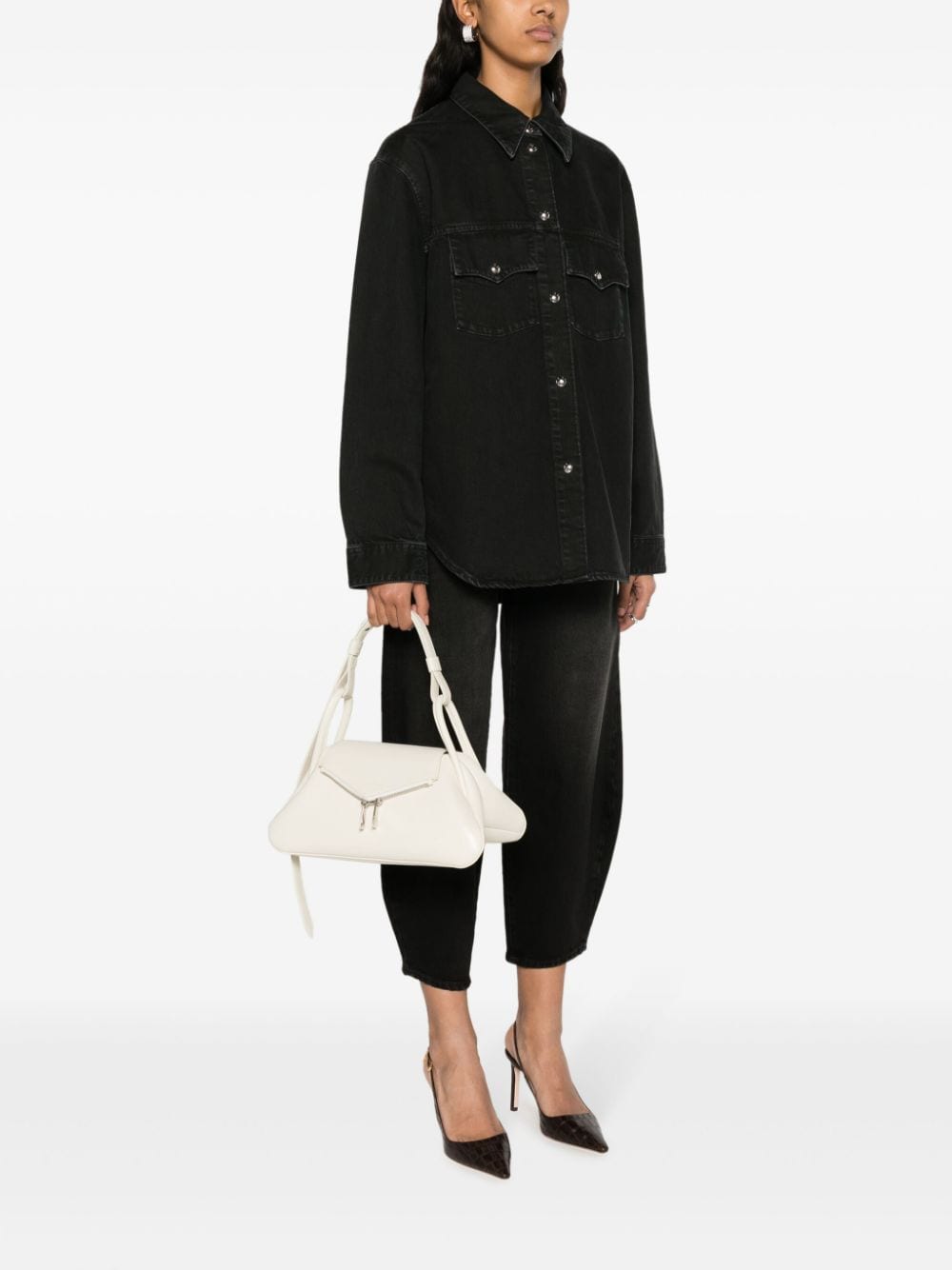 fw23---amina muaddi---gemininappaalmond()silver_2_p.jpg