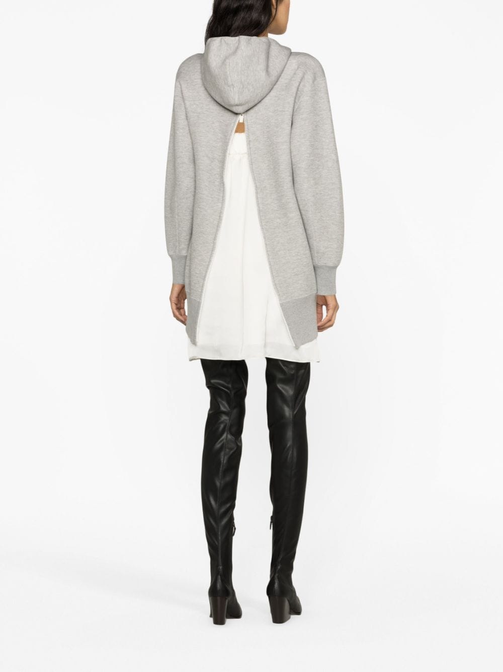 fw23---sacai pre---23-06828376_2_p.jpg