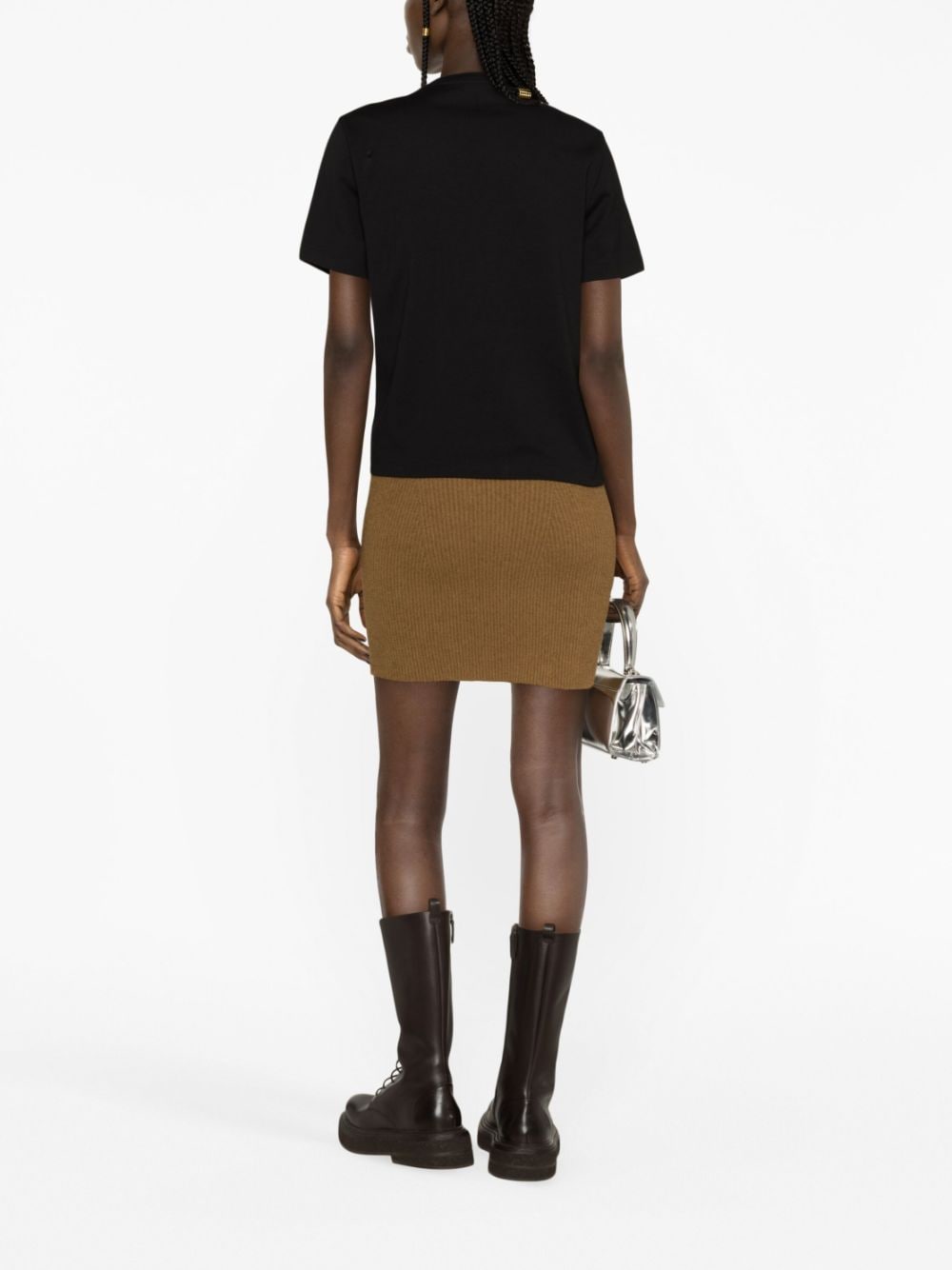fw23---ferragamo pre---111958765439008_1_p.jpg