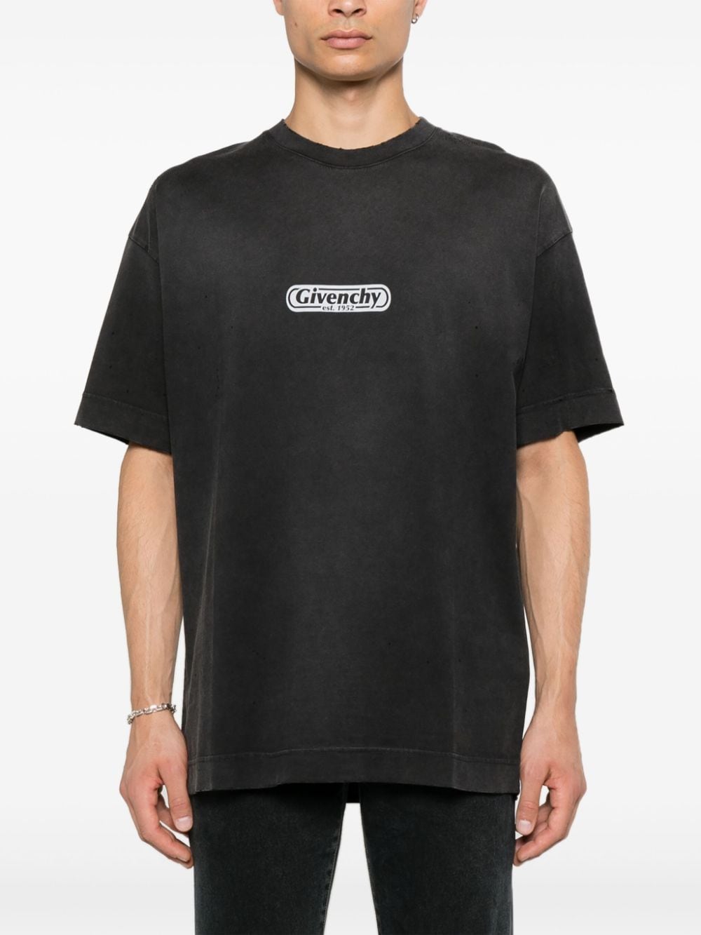ss24---givenchy main---bm71ja3yge001_2_p.JPEG