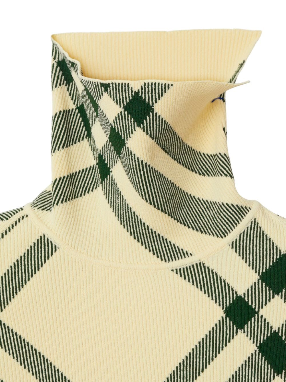 ss24---burberry pre---8080965b8660_2_p.jpg