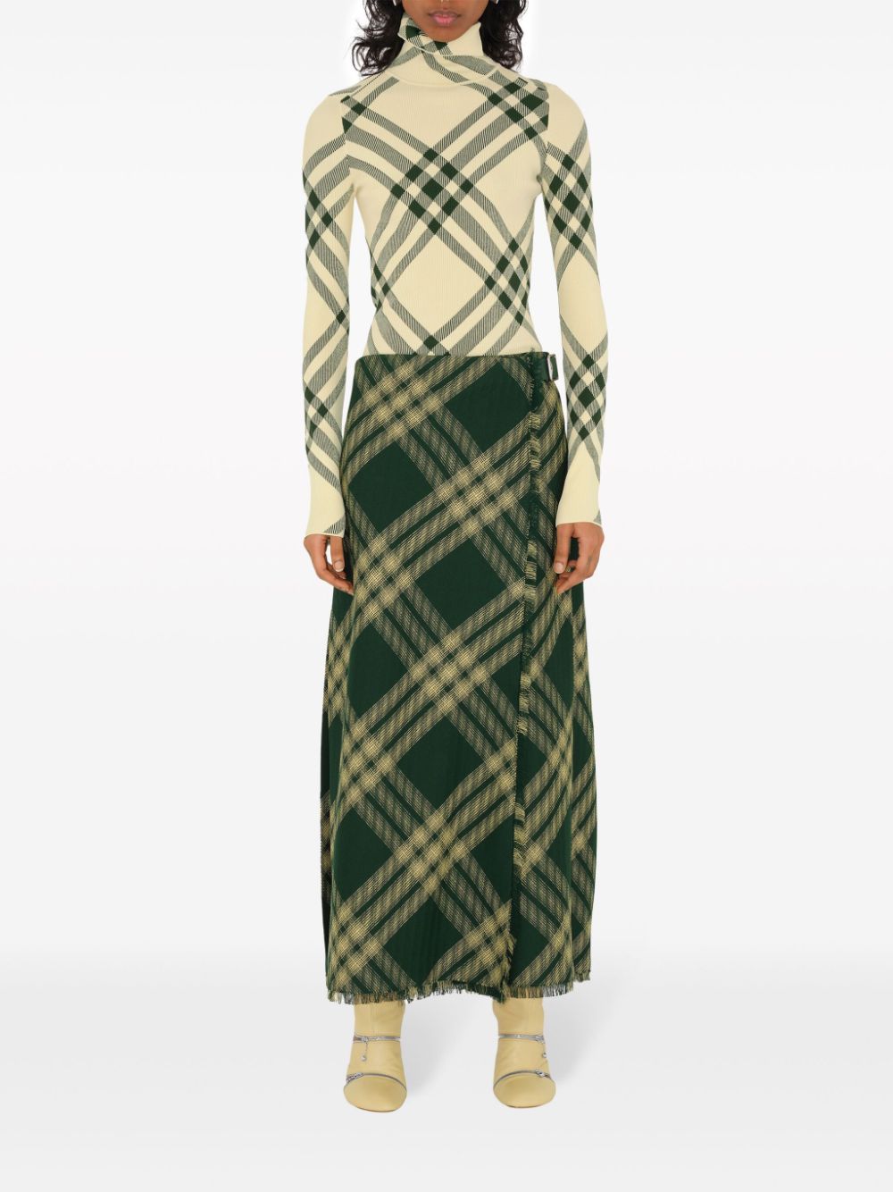 ss24---burberry pre---8080965b8660_4_p.jpg