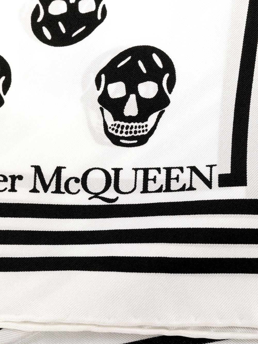 fw23---alexander mcqueen pre---5909293001q9260_1_p.jpg