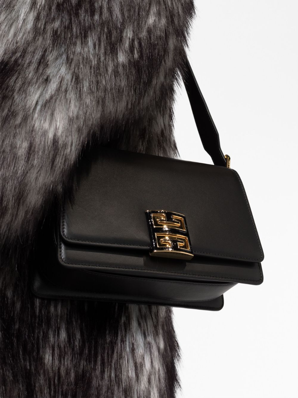 fw23---givenchy pre---bb50vbb1un4g001_4_p.JPEG