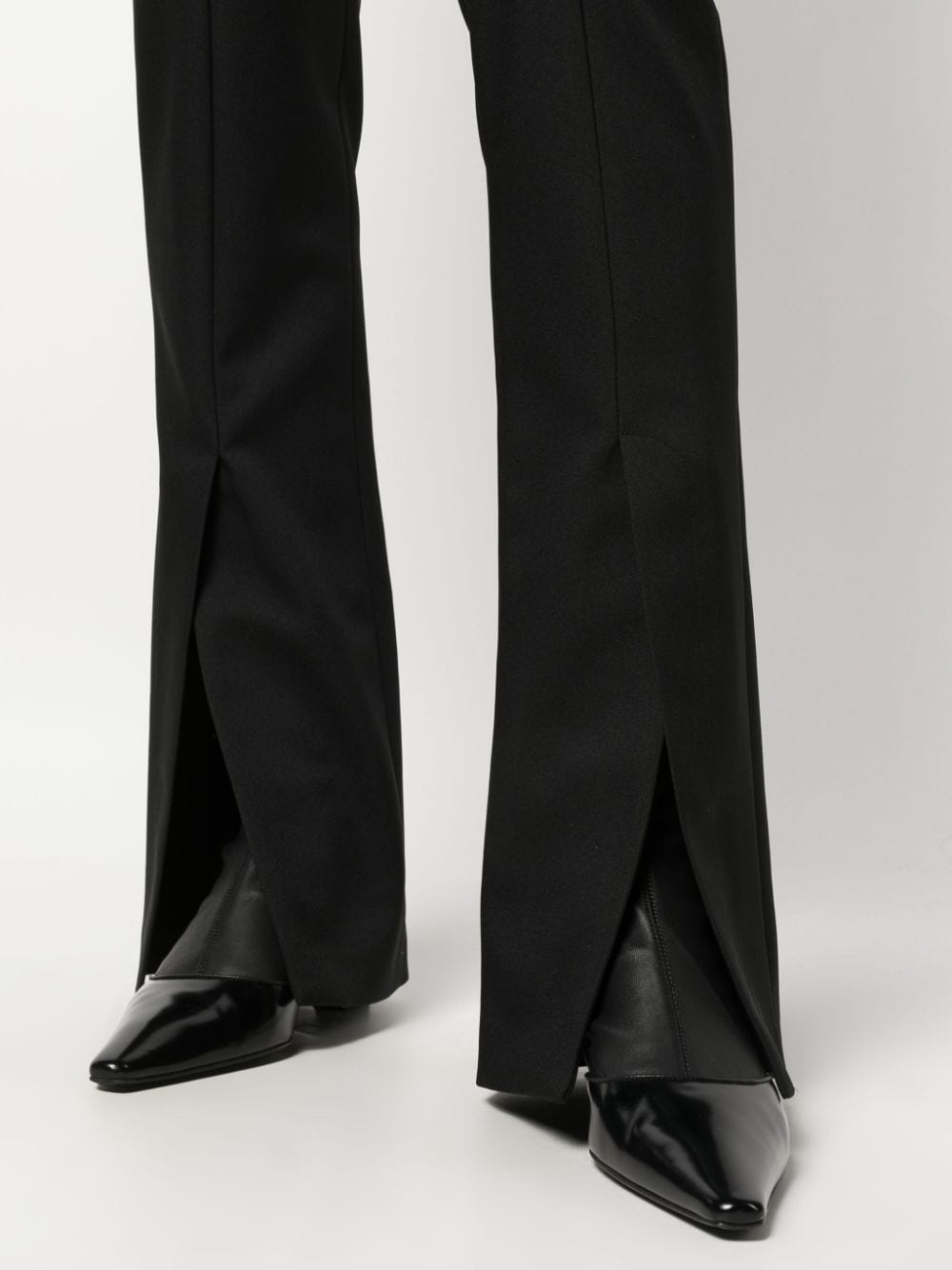 fw23---off white main---owca136f23fab0011010_3_p.jpg