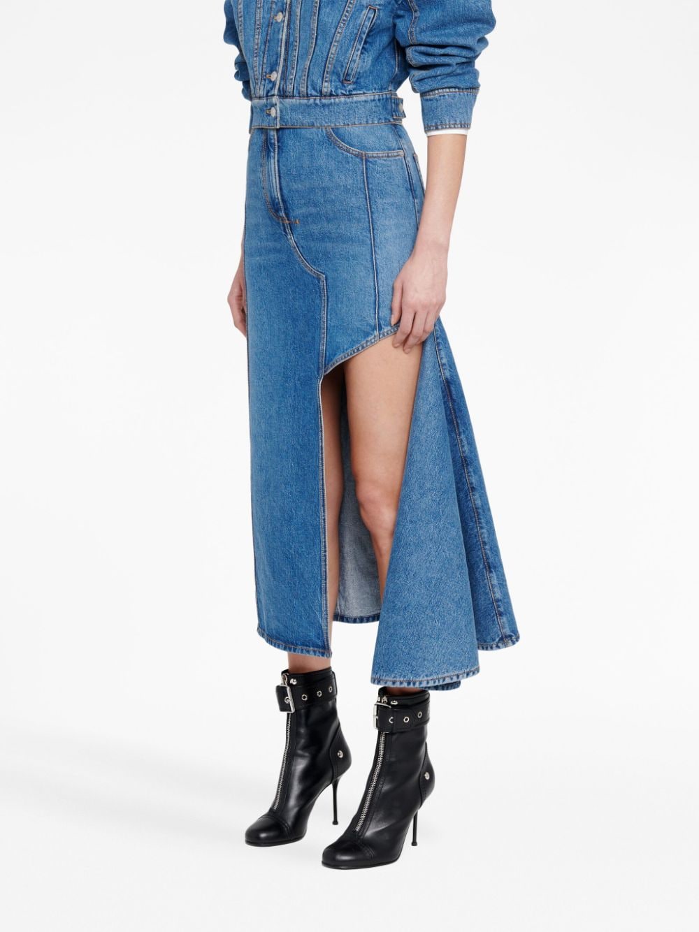 fw23---alexander mcqueen pre---754828qmacg4164_1_p.jpg
