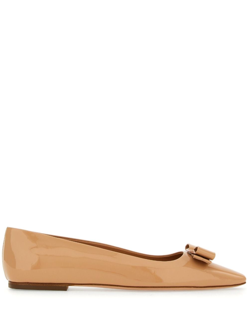 fw23---ferragamo pre---01e982765755007.jpg