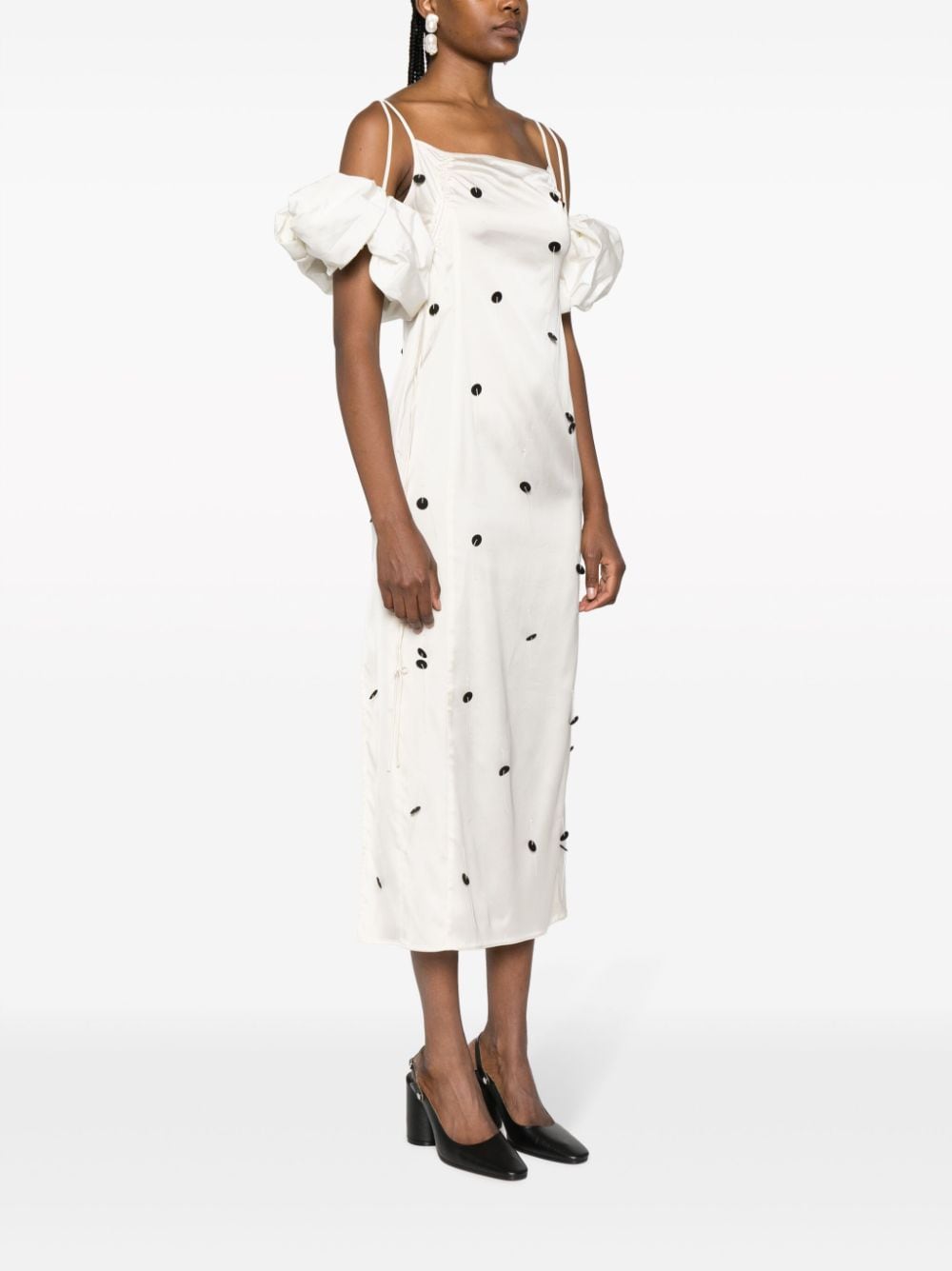 fw23---jacquemus---233dr0741000offwhiteblack_2_p.jpg
