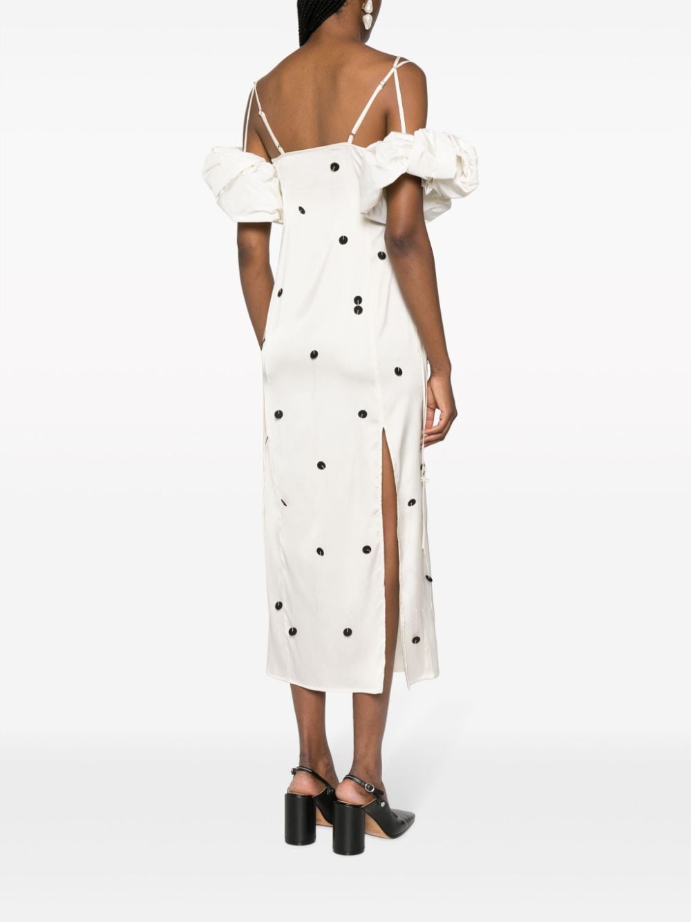 fw23---jacquemus---233dr0741000offwhiteblack_3_p.jpg