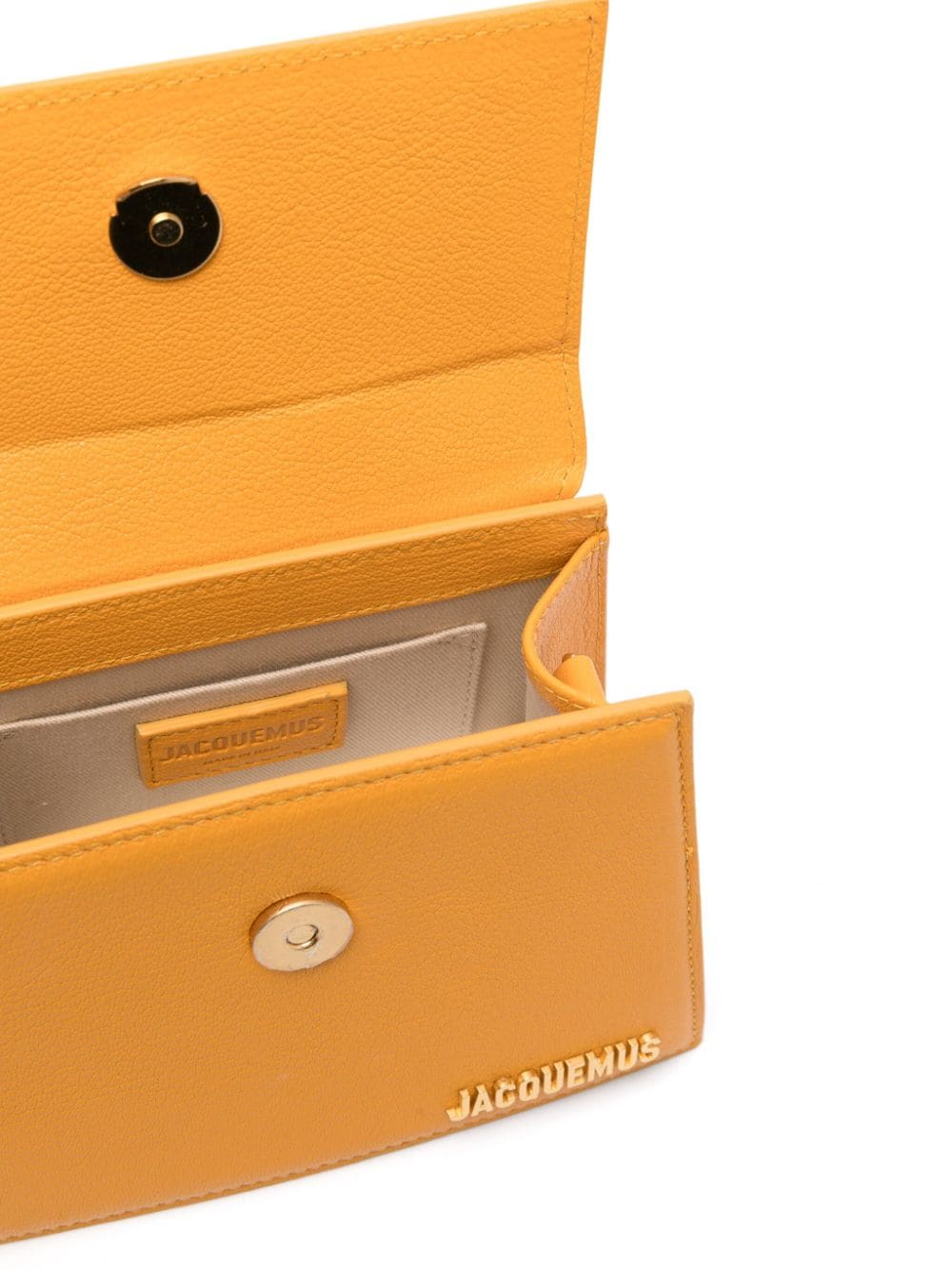 ss24---jacquemus---213ba0023163780_2_p.jpg