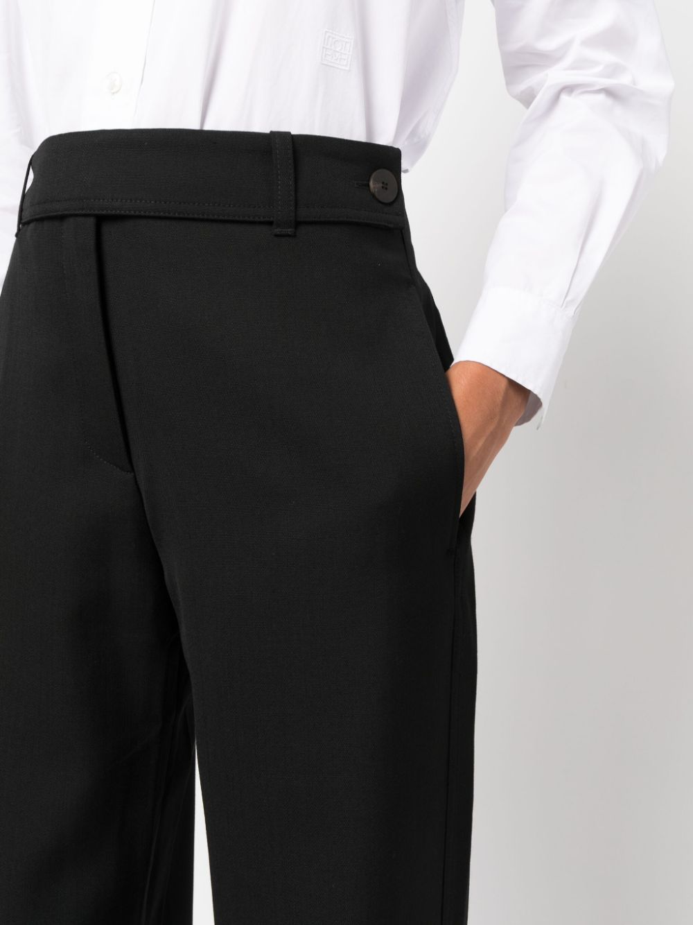 fw23---studio nicholson main---eyasisnw1258black_1_p.JPEG