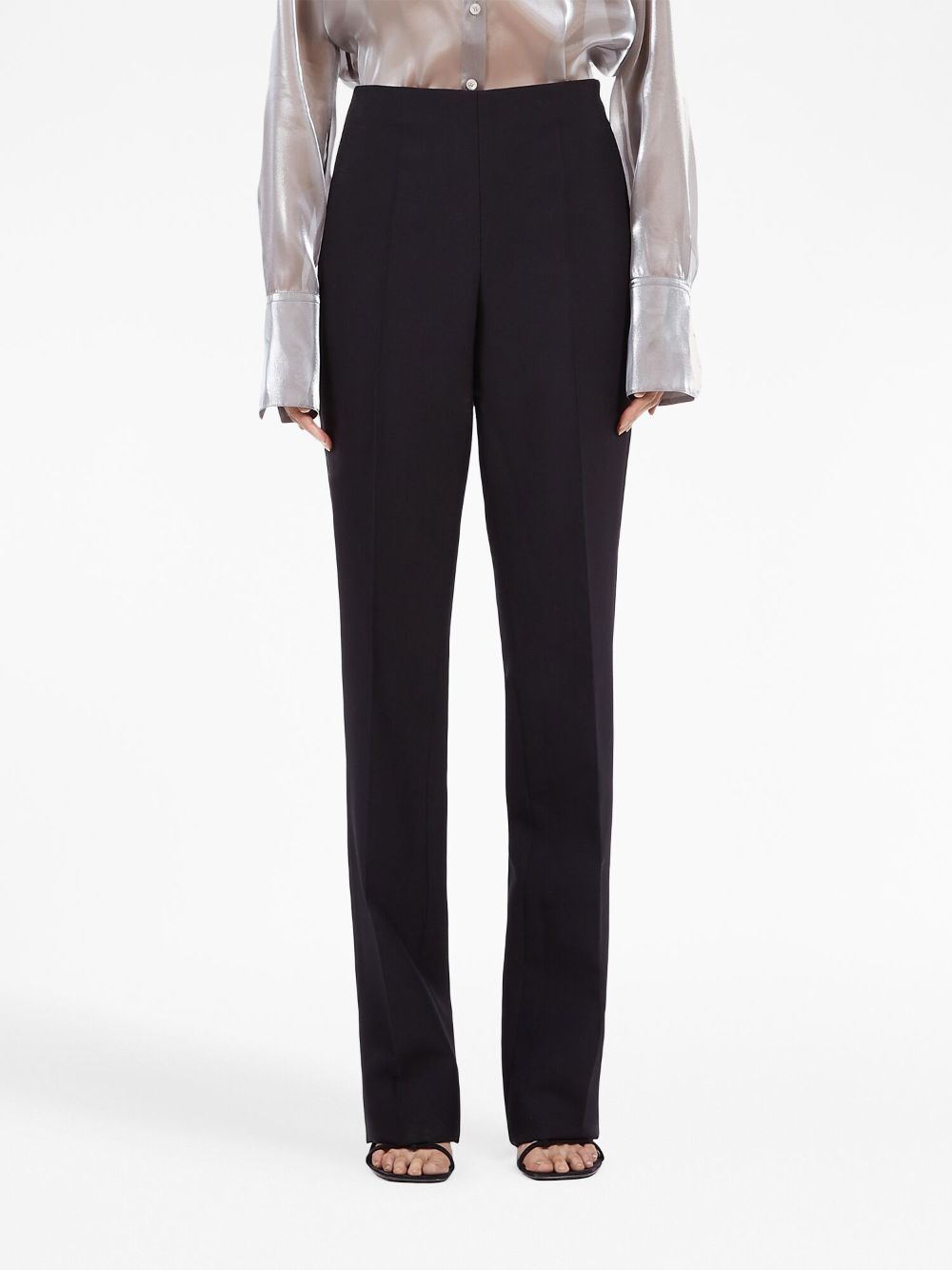 fw23---ferragamo pre---13c444763766010_3_p.jpg