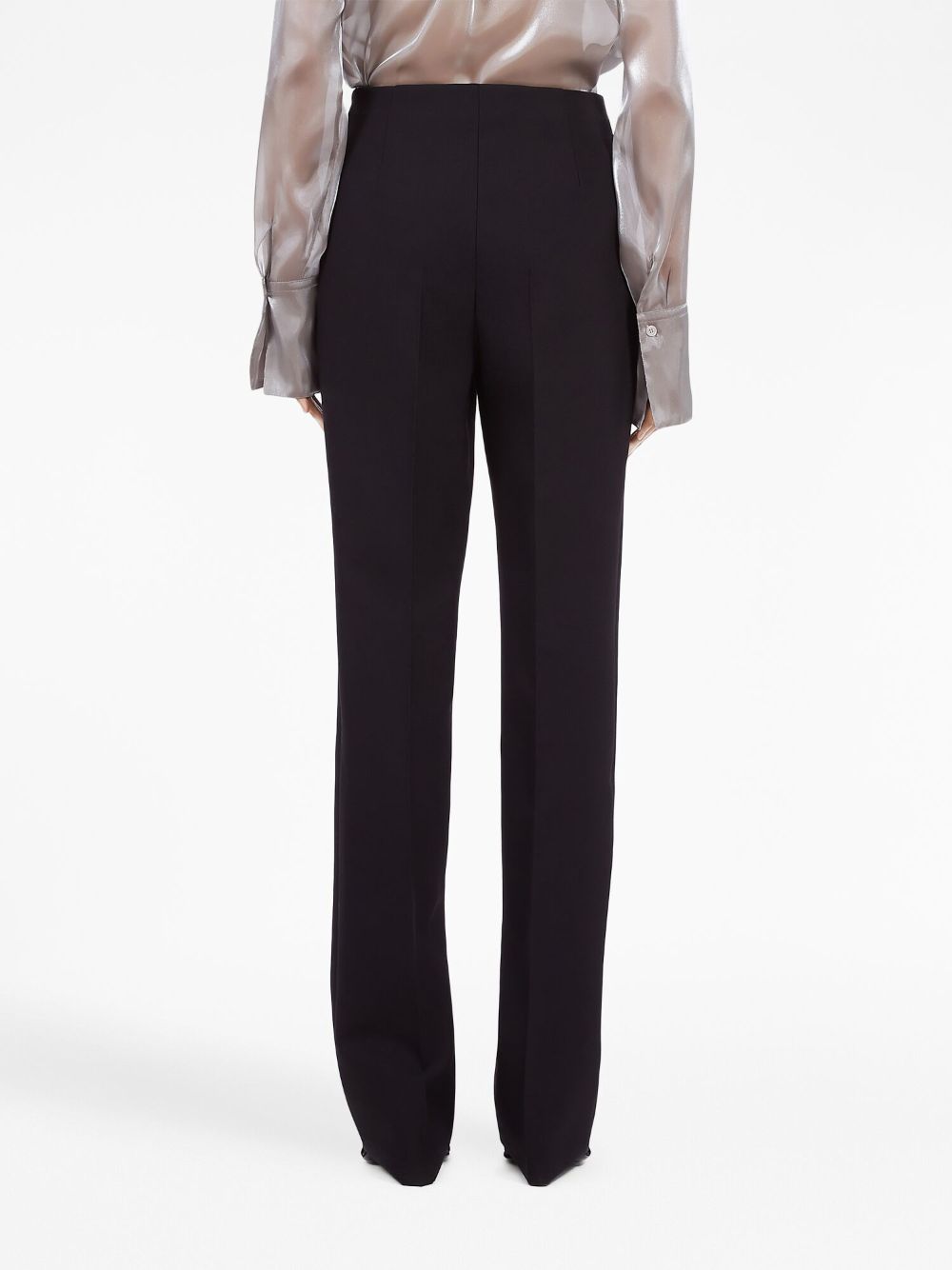 fw23---ferragamo pre---13c444763766010_4_p.jpg