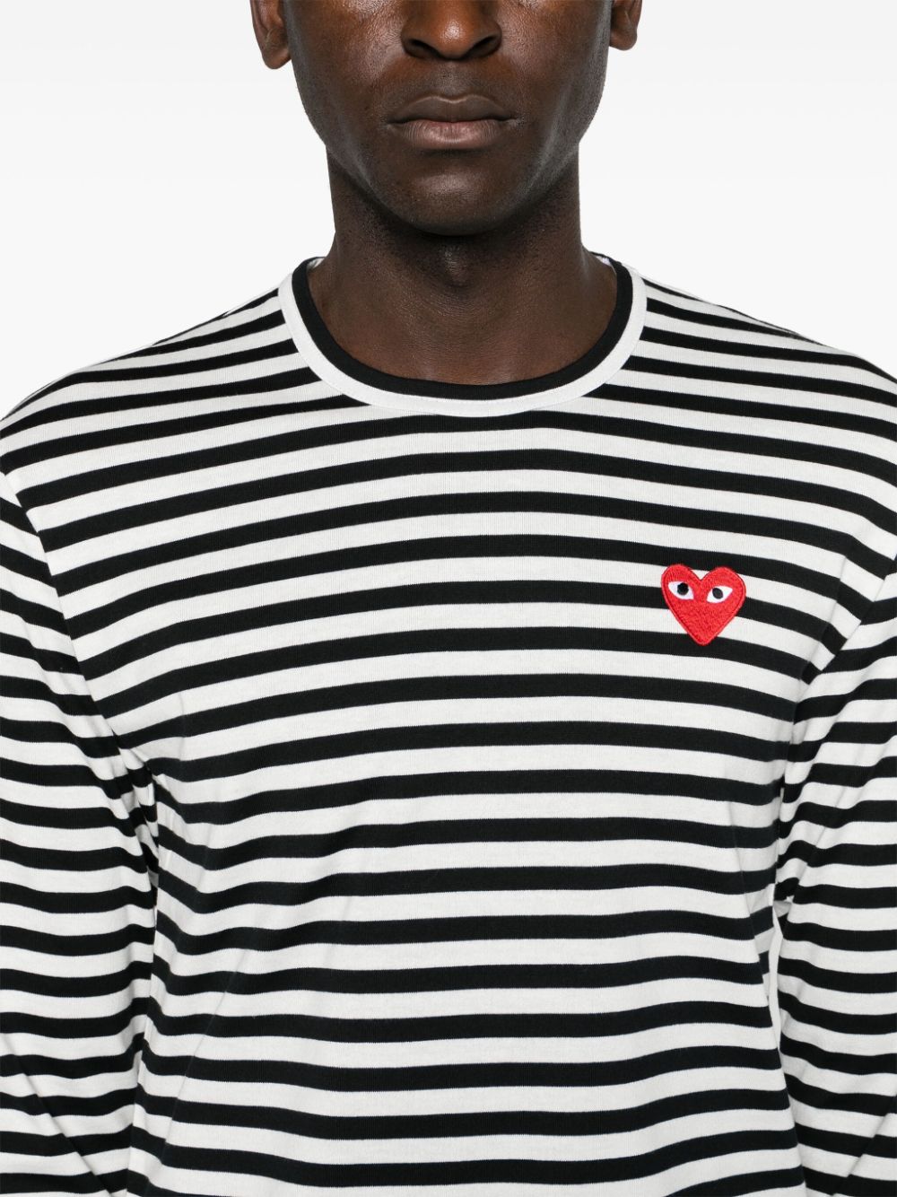ss25---comme des gar()ons play pre---axt164d1_5_p.jpg