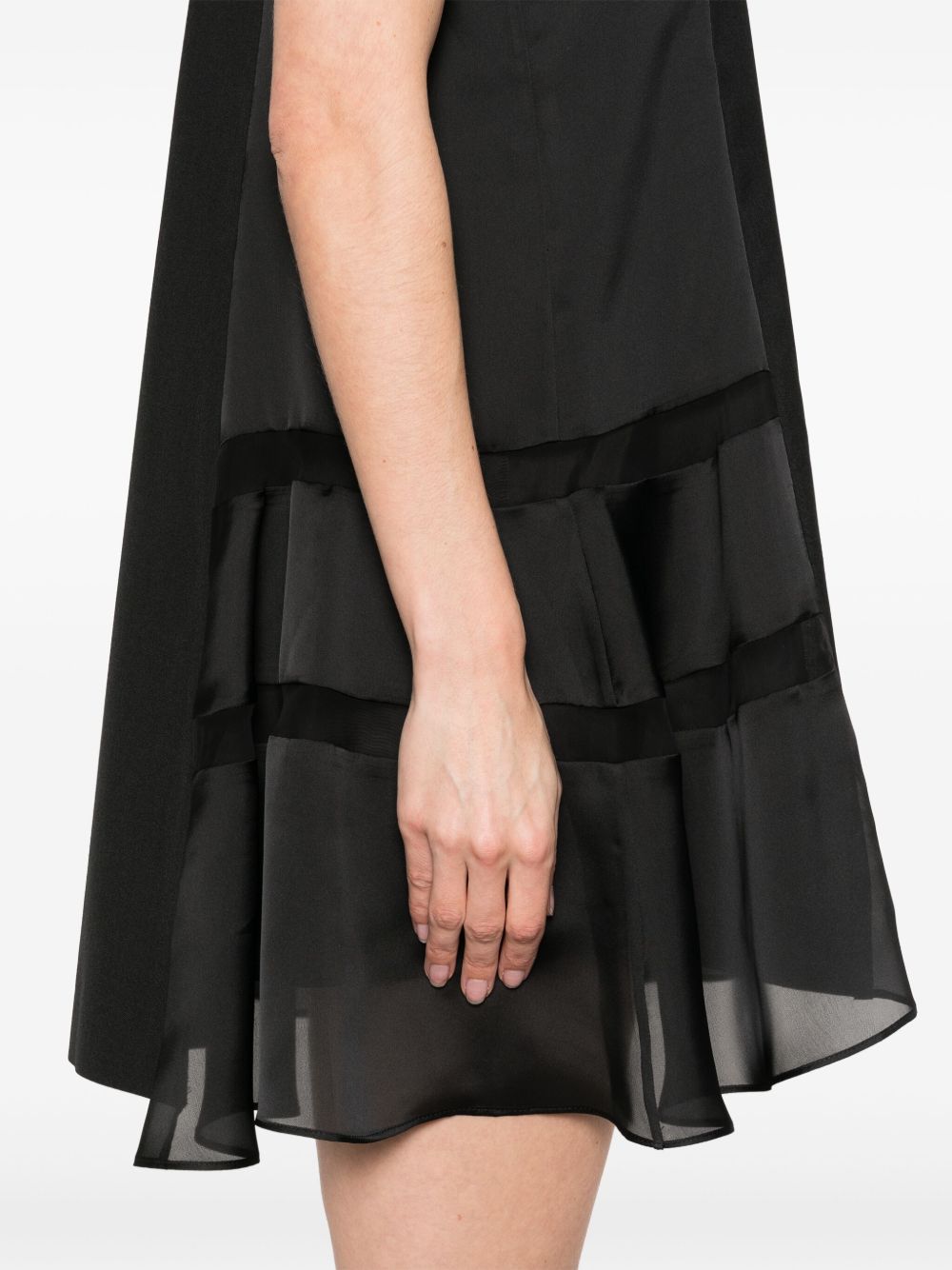 ss25---sacai main---25-07807001_3_p.jpg
