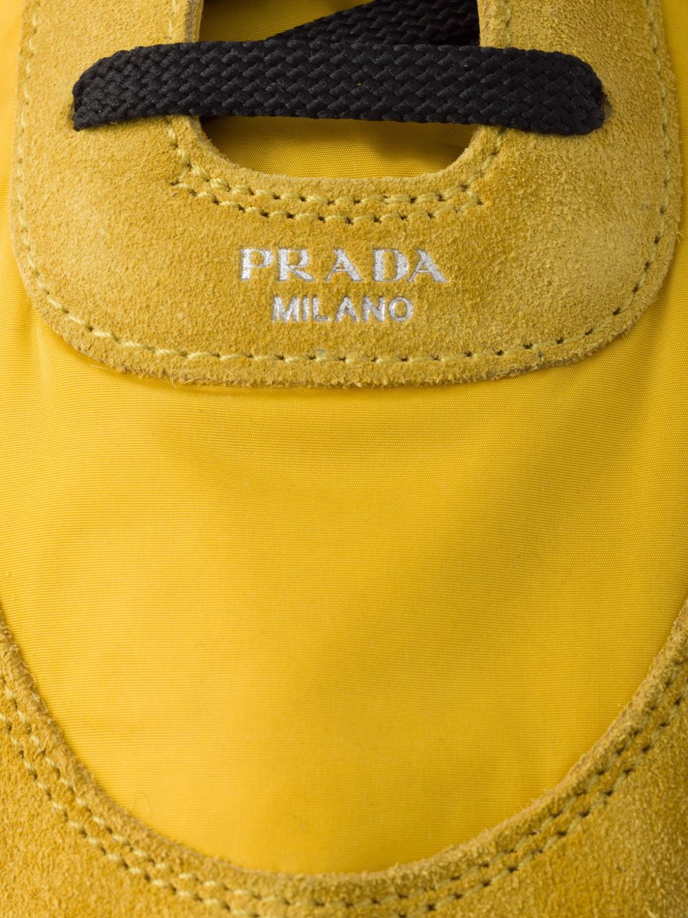 ss25---prada main---2eg479d7cf0388_3_p.JPEG