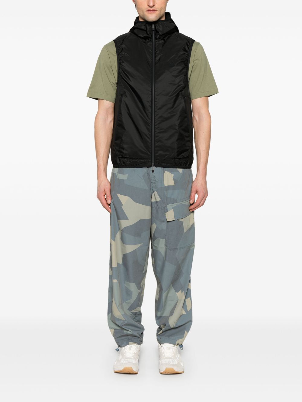 ss25---moncler main---k10911a00172539zd999_2_p.JPEG