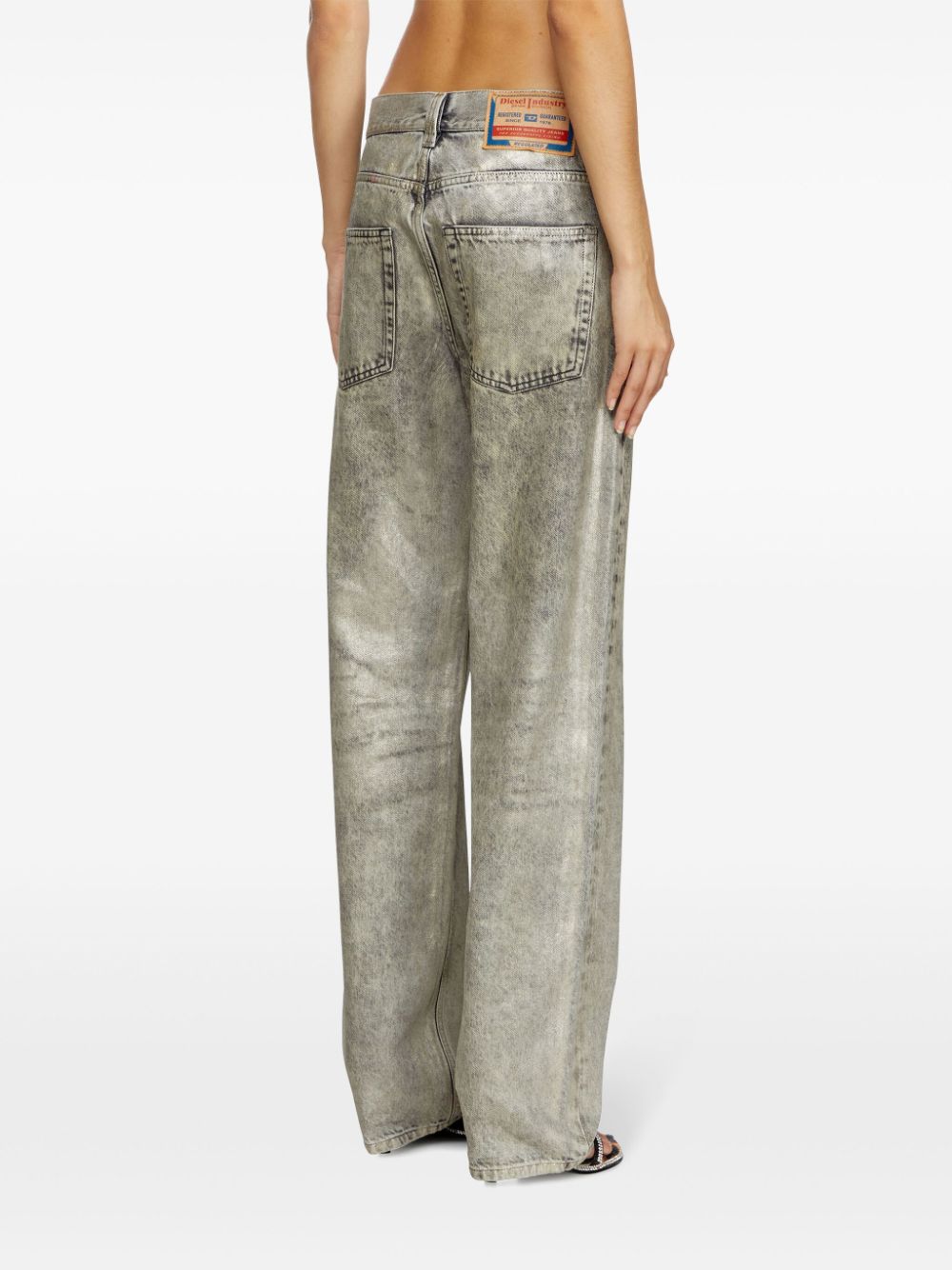 ss25---diesel pre---a1734409l7902_1_p.jpg