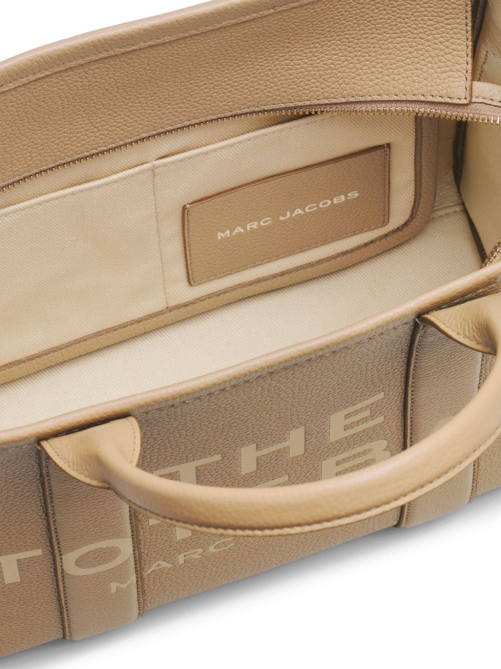 ss25---marc jacobs pre---h004l01pf21230_1_p.jpg