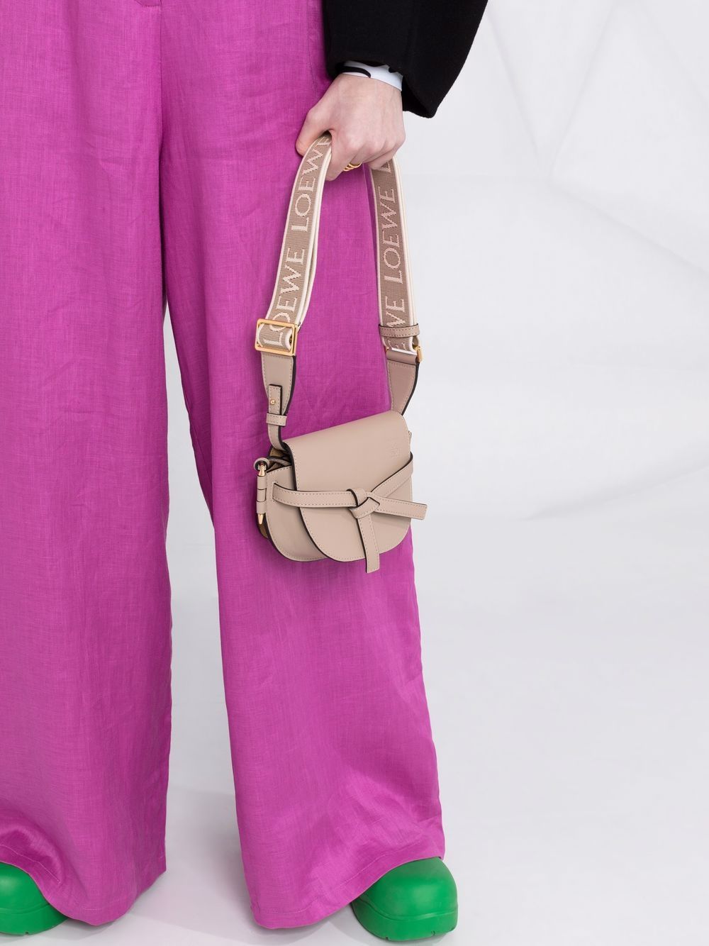 ss25---loewe pre---a650n46x132150_3_p.jpg