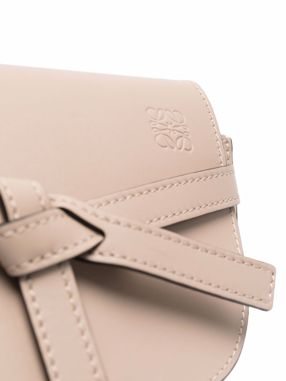 ss25---loewe pre---a650n46x132150_5_p.jpg