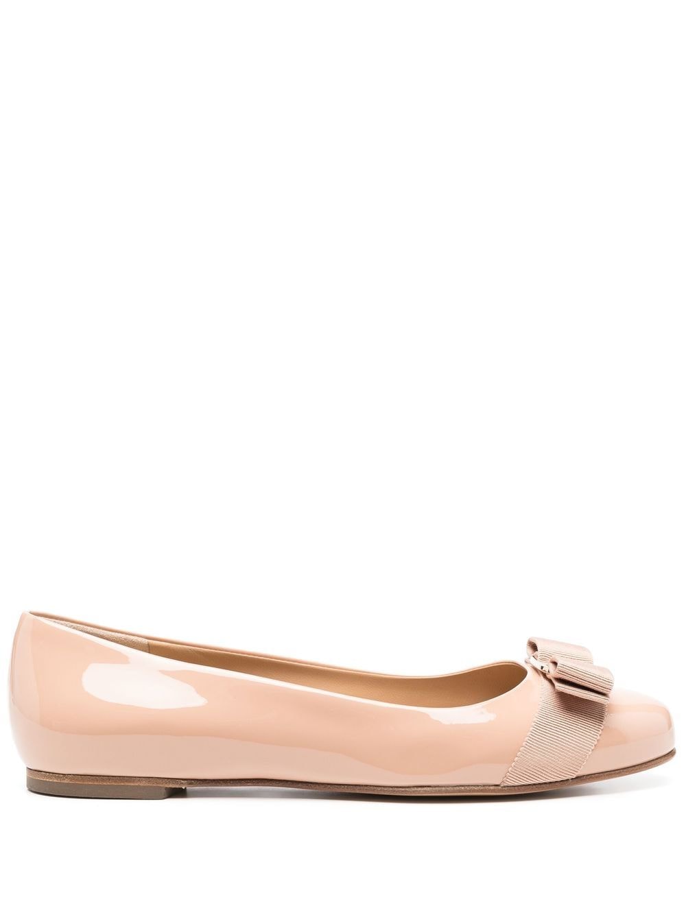 ss25---ferragamo pre---01a181753657787.jpg