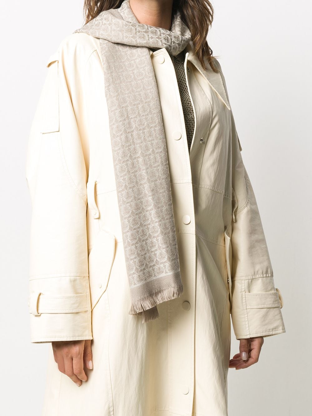 ss25---ferragamo pre---327955736640015_2_p.jpg