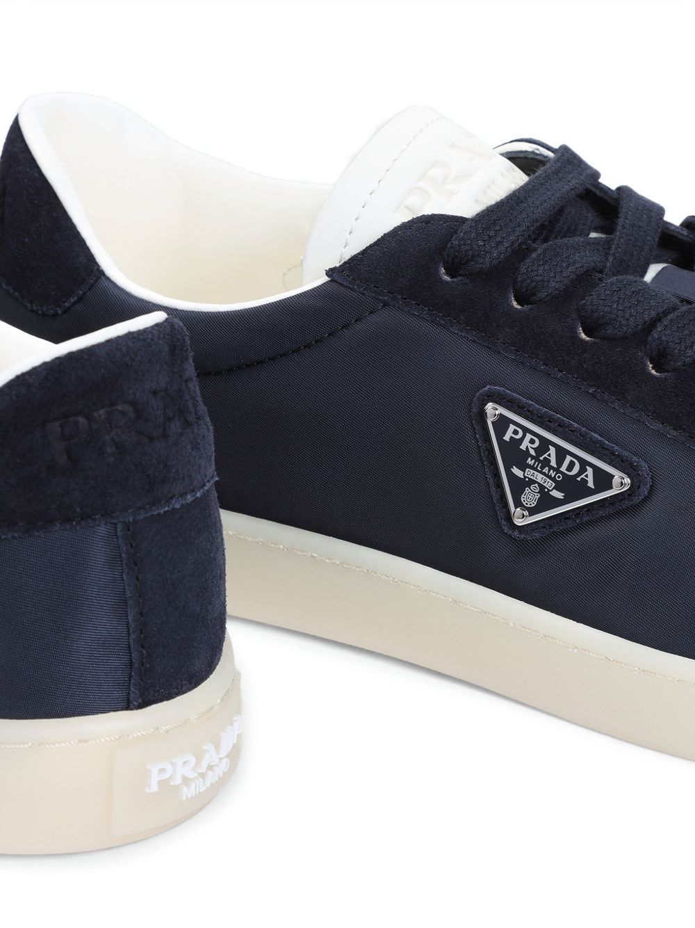 ss25---prada main---2ee394d7cf0008_2_p.jpg