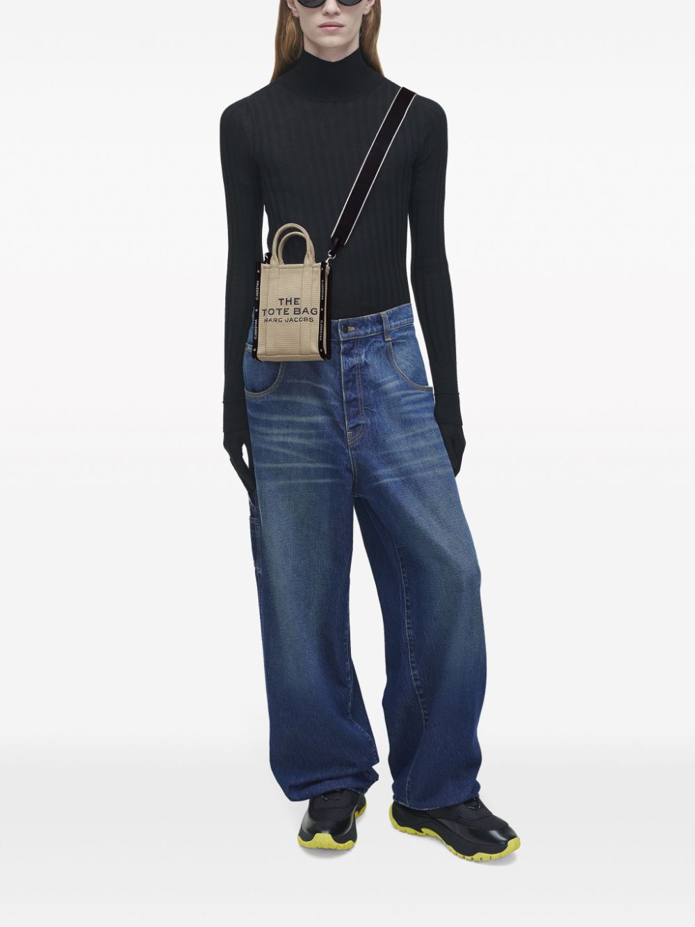 ss25---marc jacobs pre---2r3hcr027h01263_5_p.jpg