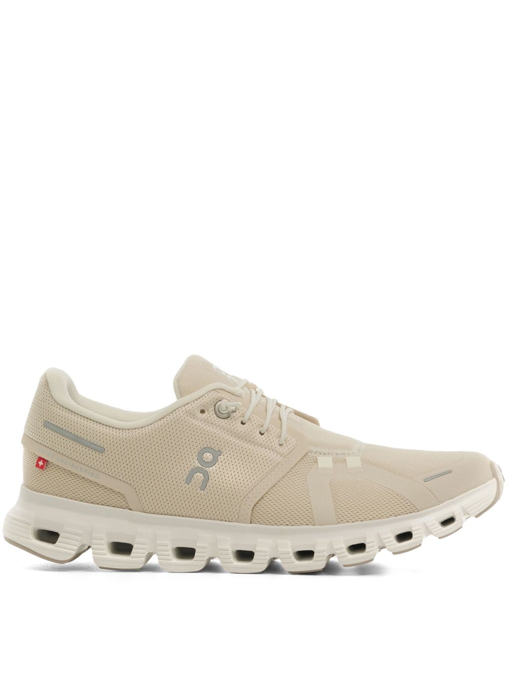 ss25---on running---3wf10060755pearl()white.JPEG