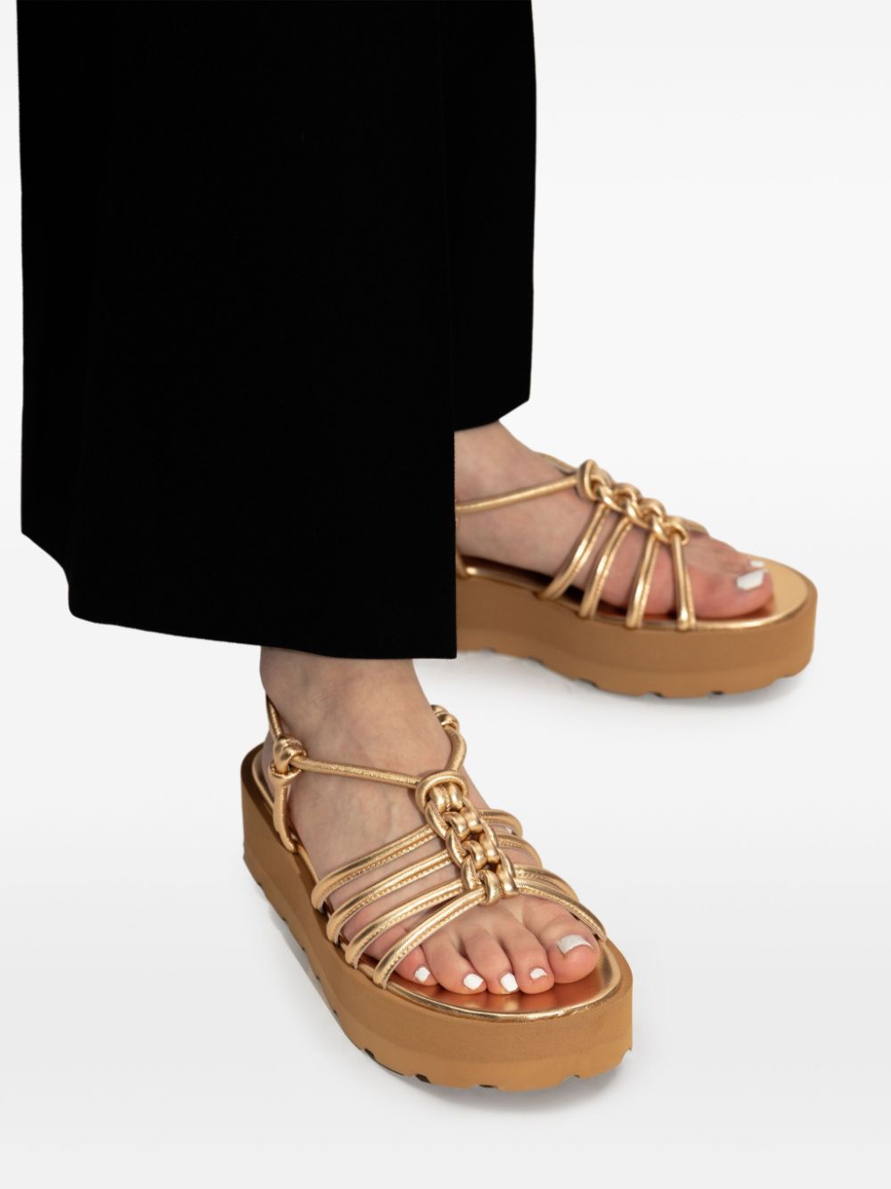 ss25---gianvito rossi pre---g3252205gomnpsmeko_2_p.jpg