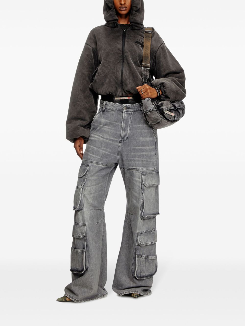 ss25---diesel pre---a133160dcbe02_4_p.jpg