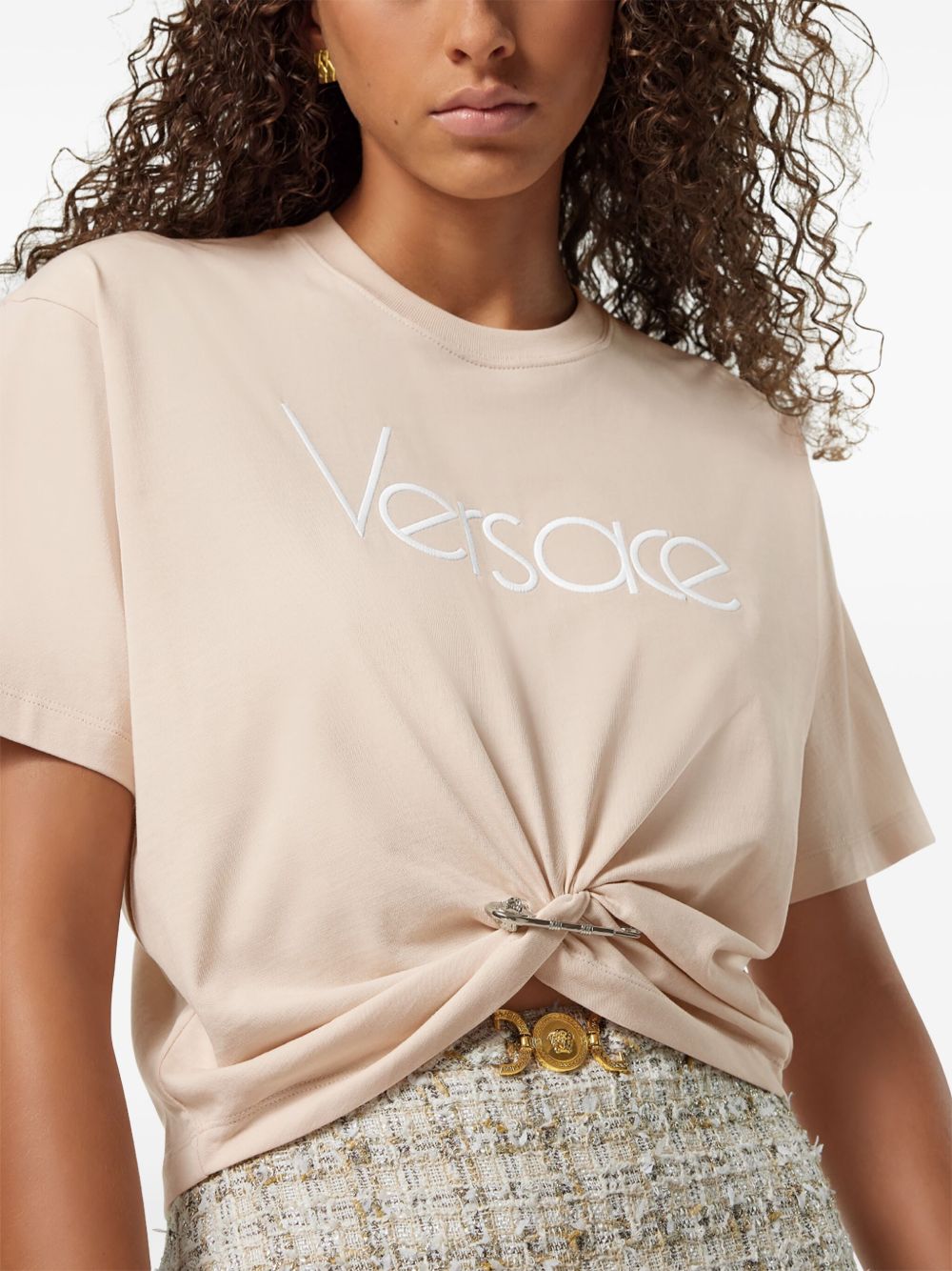ss25---versace pre---10188981a136102kq70_2_p.jpg