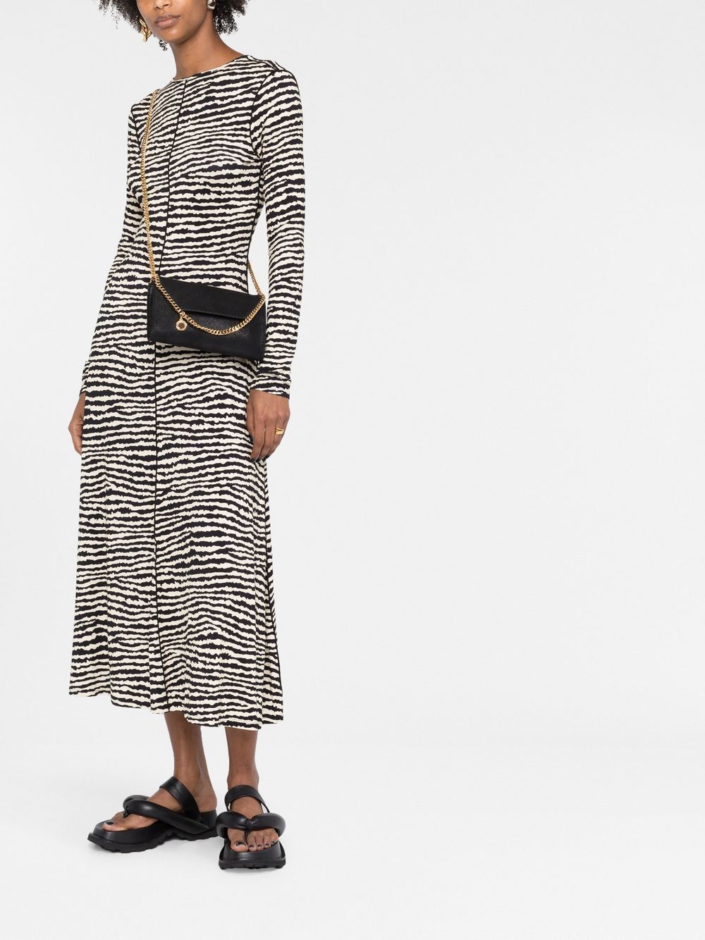ss25---stella mccartney pre---581238w93551000_3_p.jpg