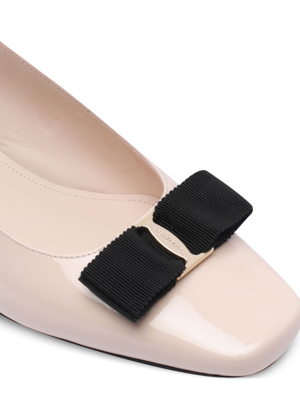 ss25---ferragamo main---01j701782494005_2_p.JPEG