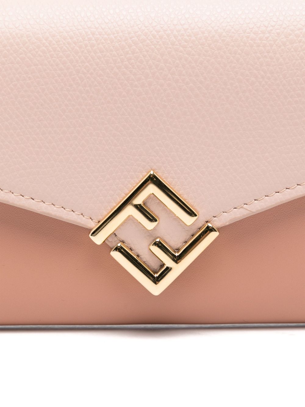ss25---fendi pre---8m0365alv4f1so1_2_p.jpg