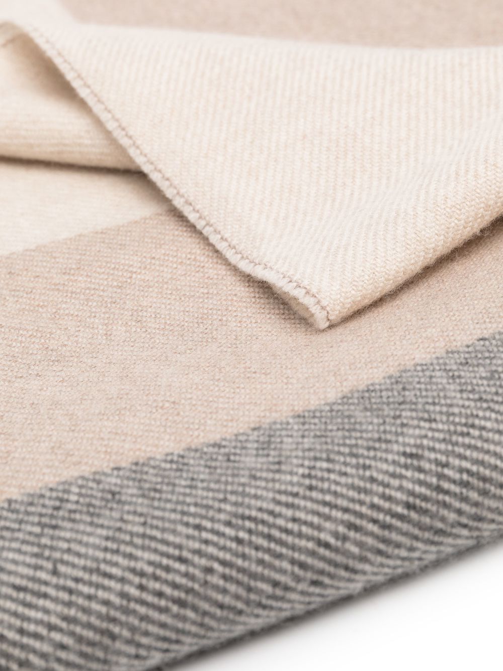 ss25---brunello cucinelli capsule---msc666agcm872_2_p.jpg