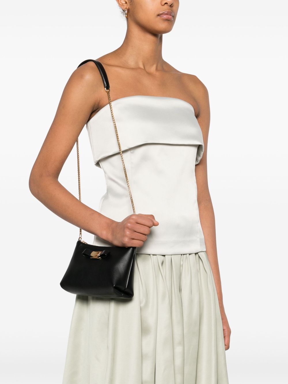 ss25---ferragamo pre---220819780217002_4_p.jpg