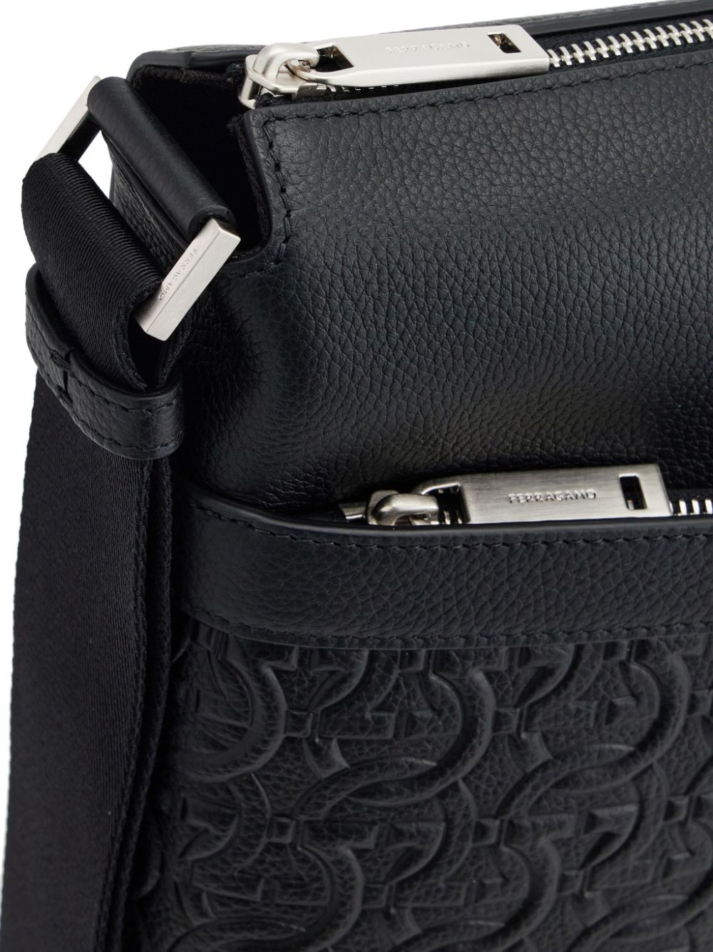ss25---ferragamo pre---241484769480001_3_p.jpg