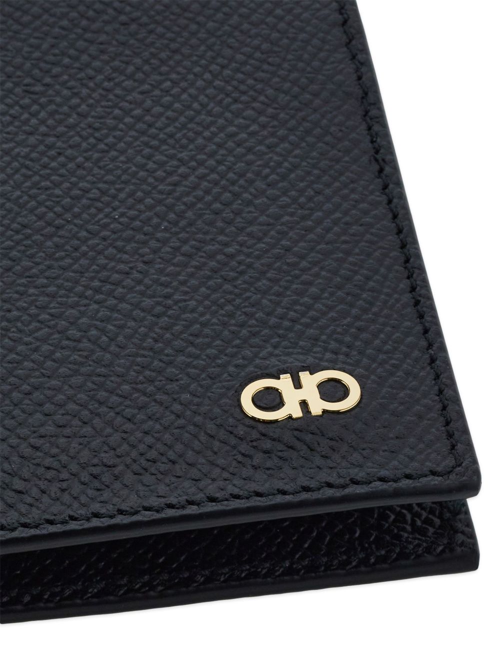 ss25---ferragamo pre---661475776473001_2_p.jpg